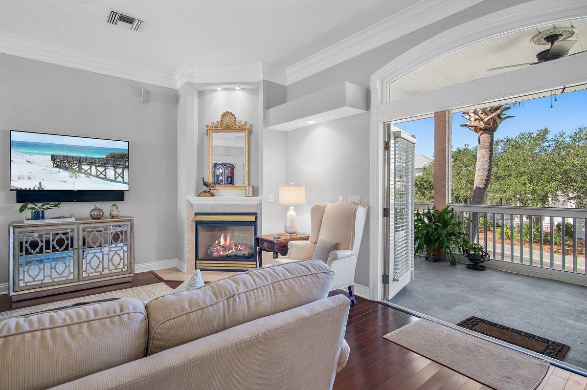 LAKEWOOD POINTE ESTATES - Residential