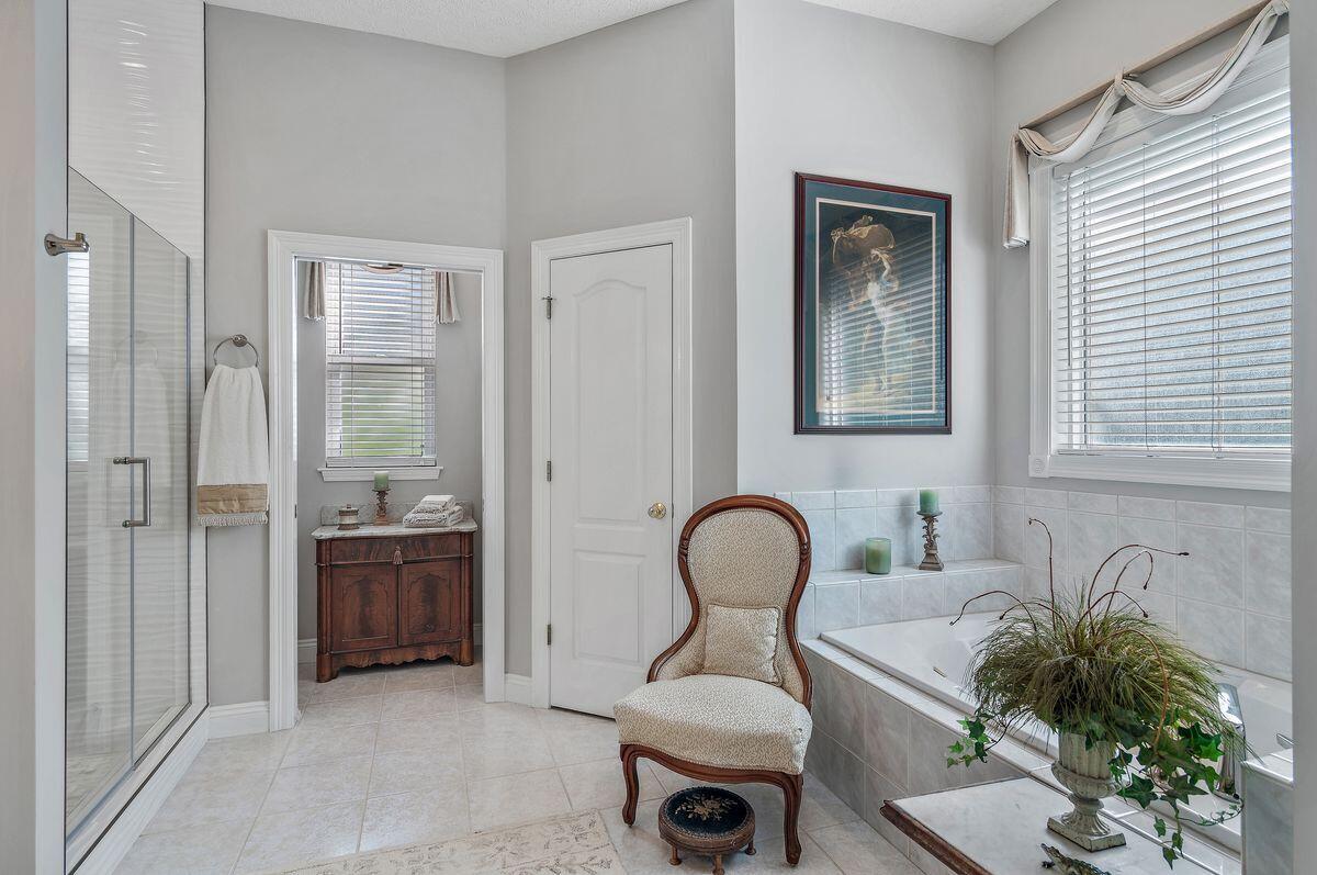 LAKEWOOD POINTE ESTATES - Residential