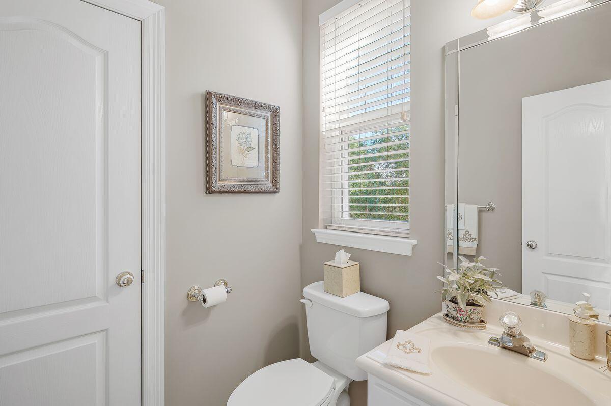 LAKEWOOD POINTE ESTATES - Residential