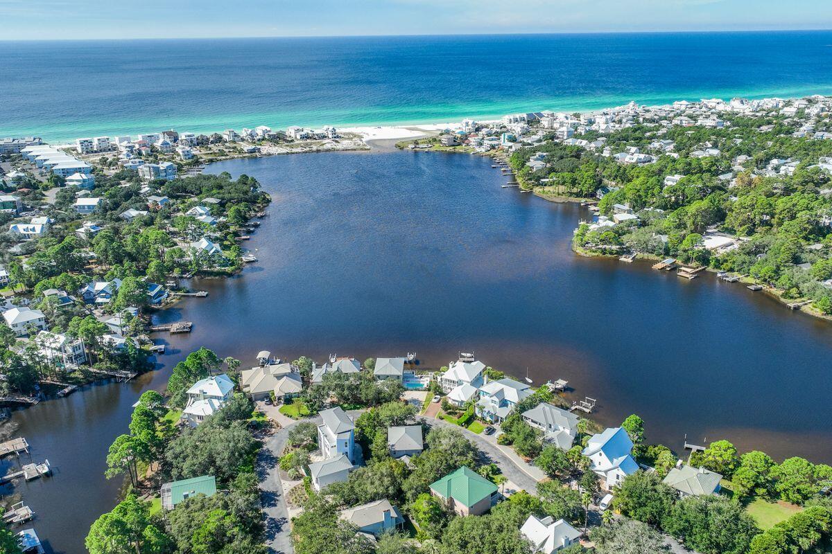 LAKEWOOD POINTE ESTATES - Residential