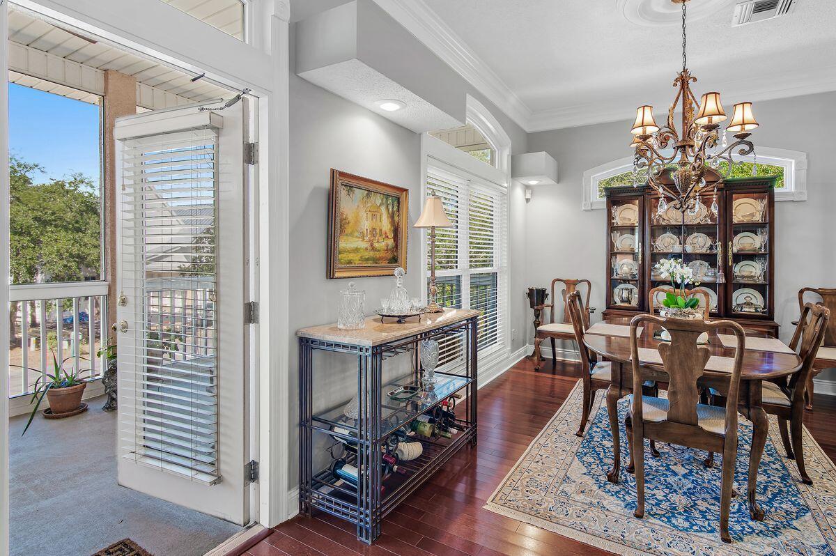 LAKEWOOD POINTE ESTATES - Residential