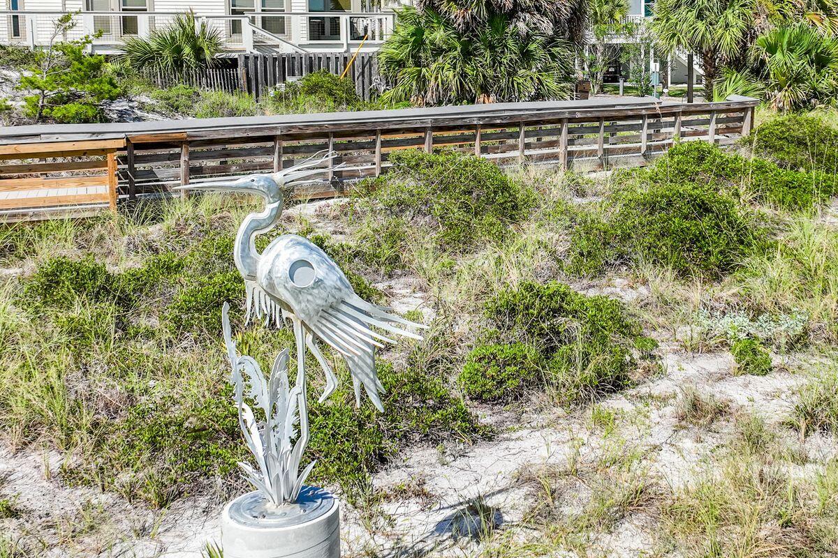 LAKEWOOD POINTE ESTATES - Residential