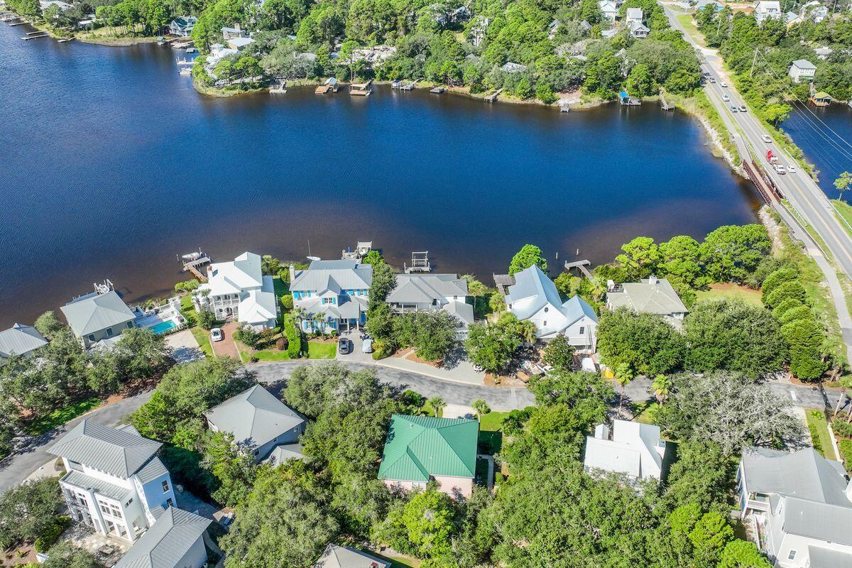 LAKEWOOD POINTE ESTATES - Residential