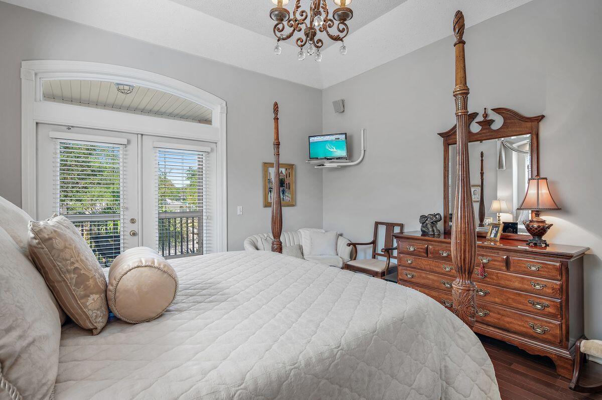 LAKEWOOD POINTE ESTATES - Residential