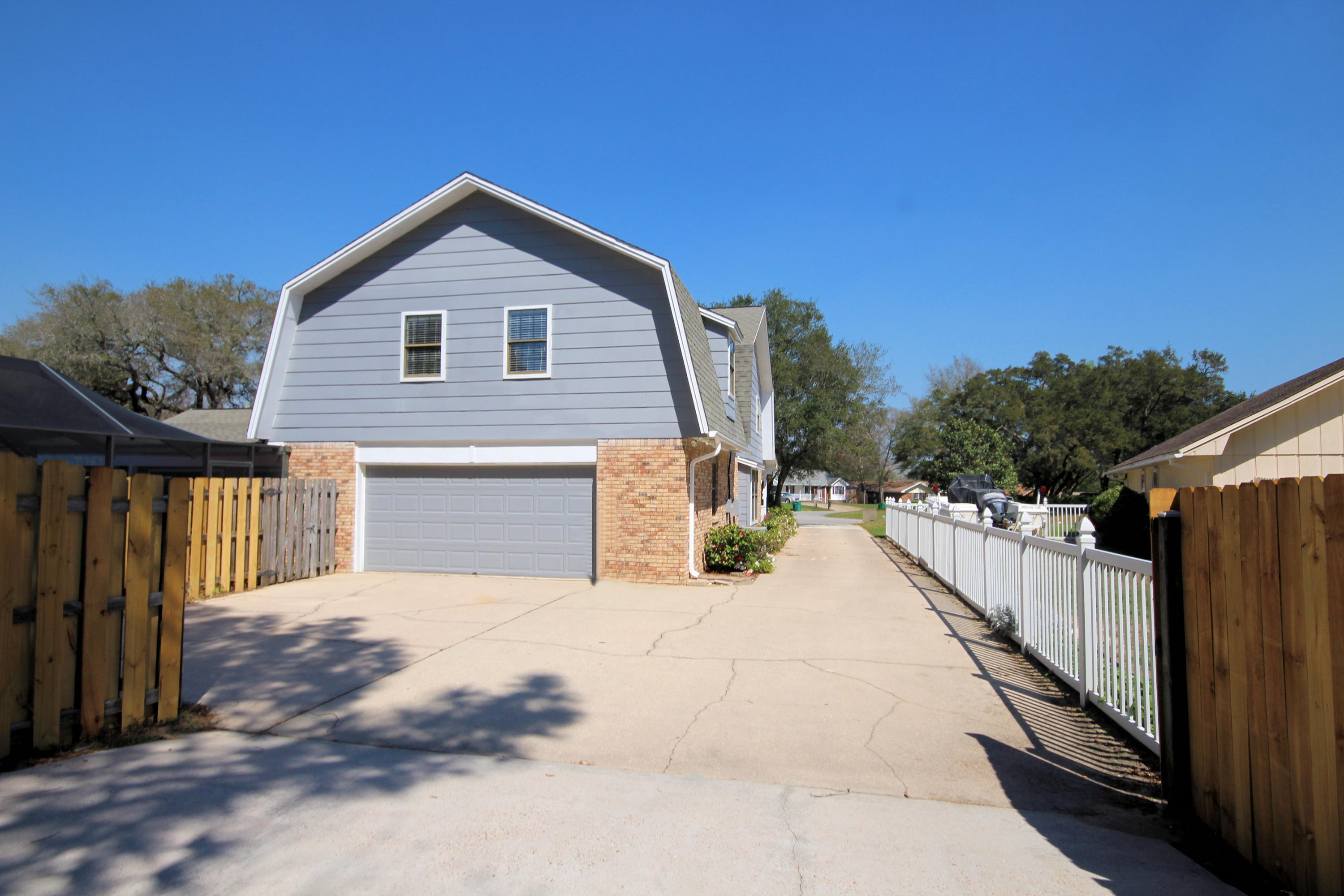 LAKE LORRAINE ESTATES 3 - Residential