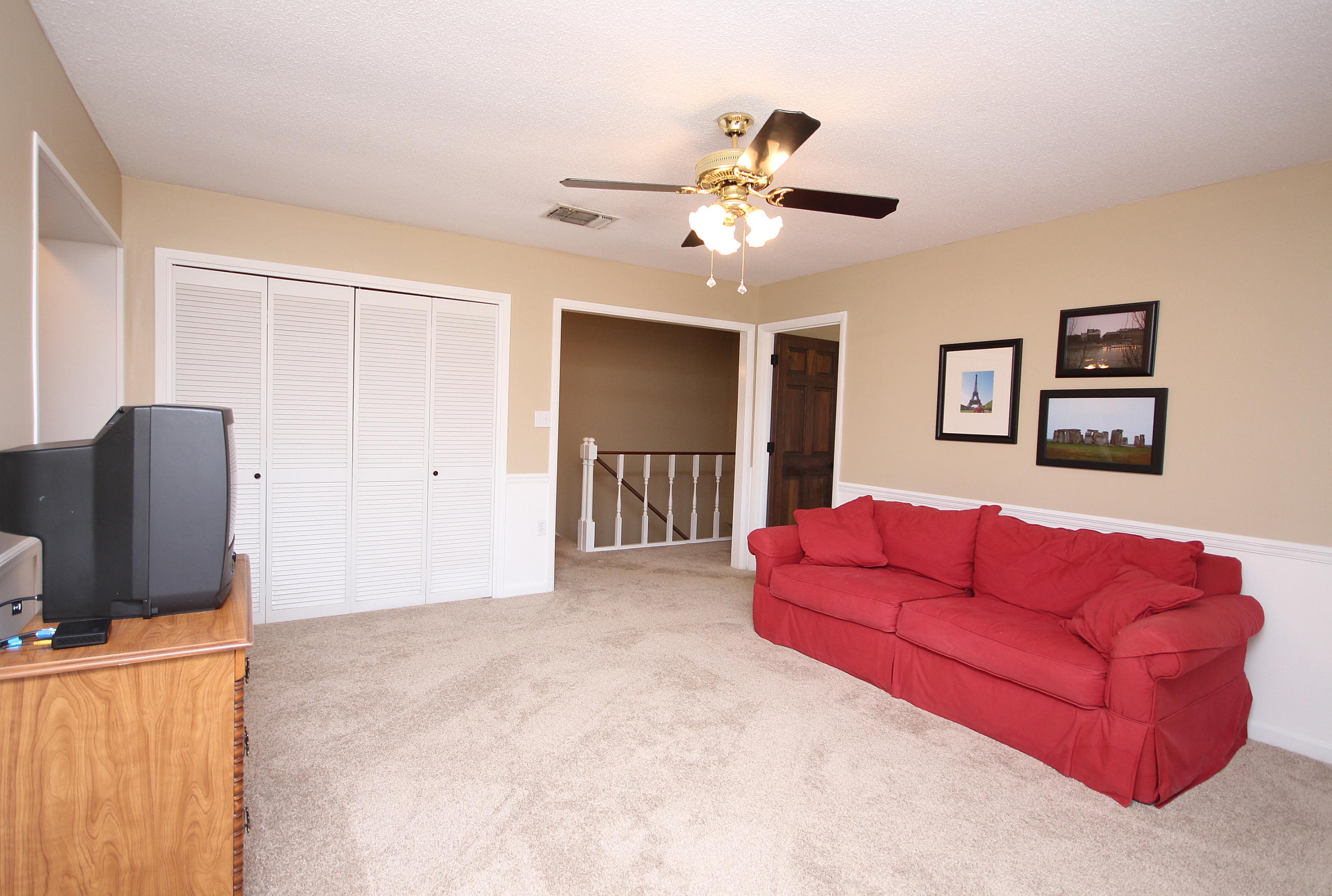 LAKE LORRAINE ESTATES 3 - Residential