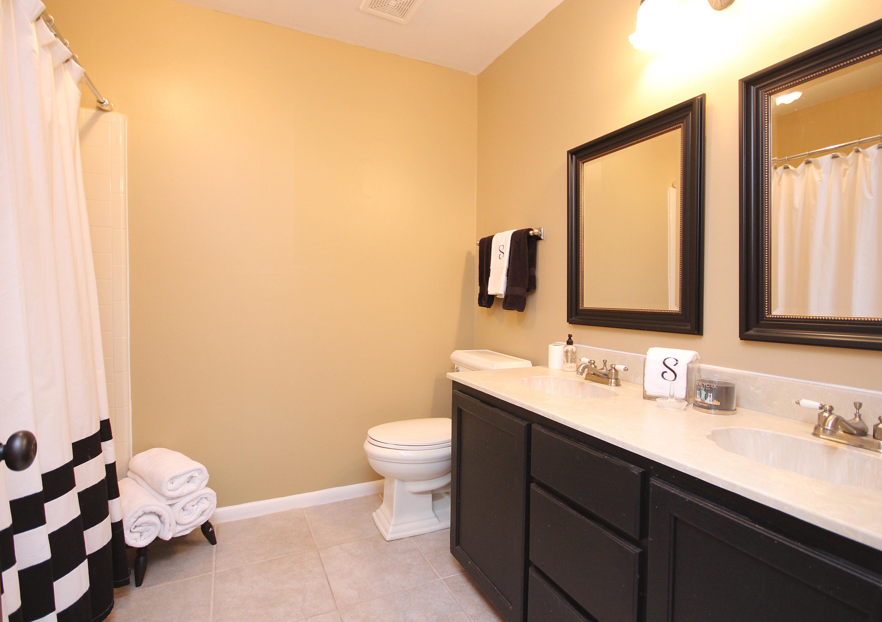 LAKE LORRAINE ESTATES 3 - Residential