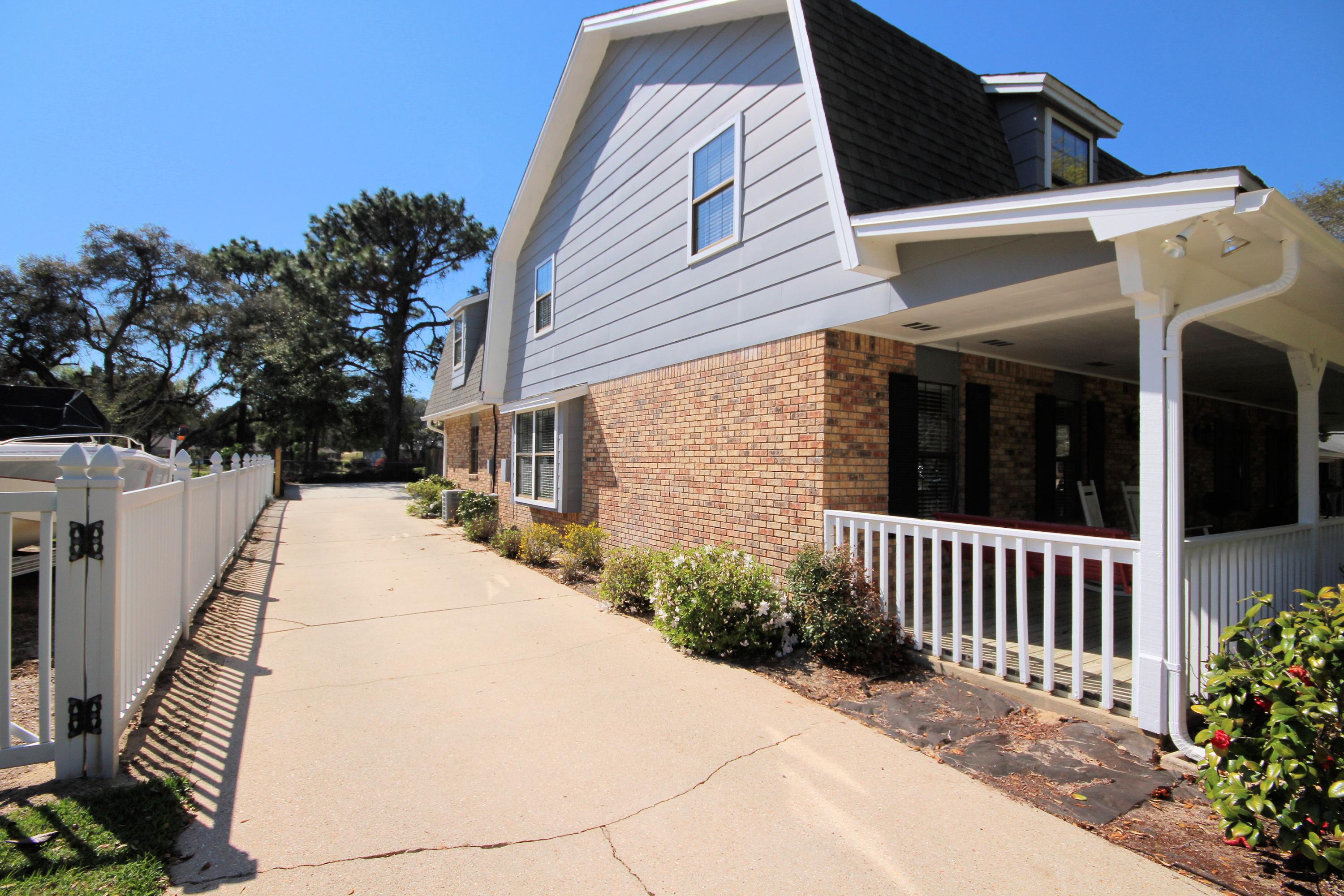 LAKE LORRAINE ESTATES 3 - Residential