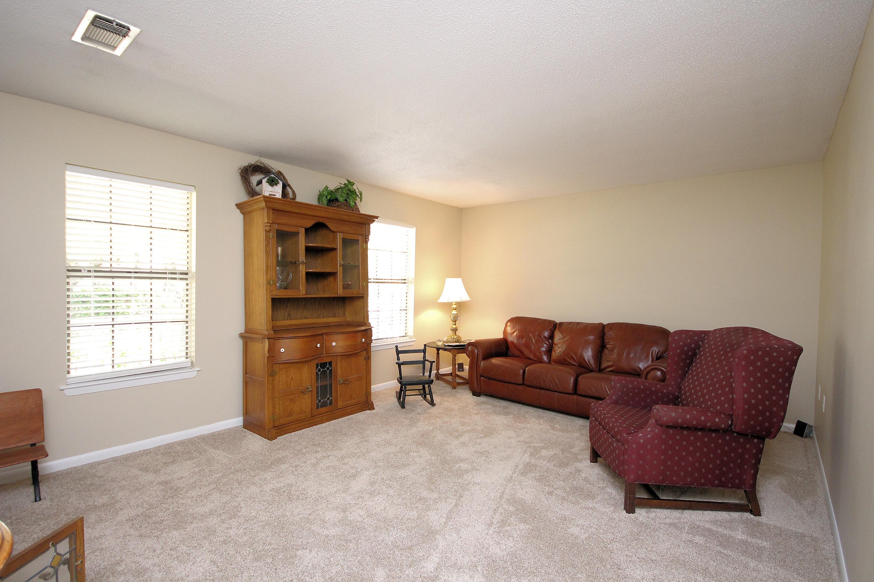 LAKE LORRAINE ESTATES 3 - Residential