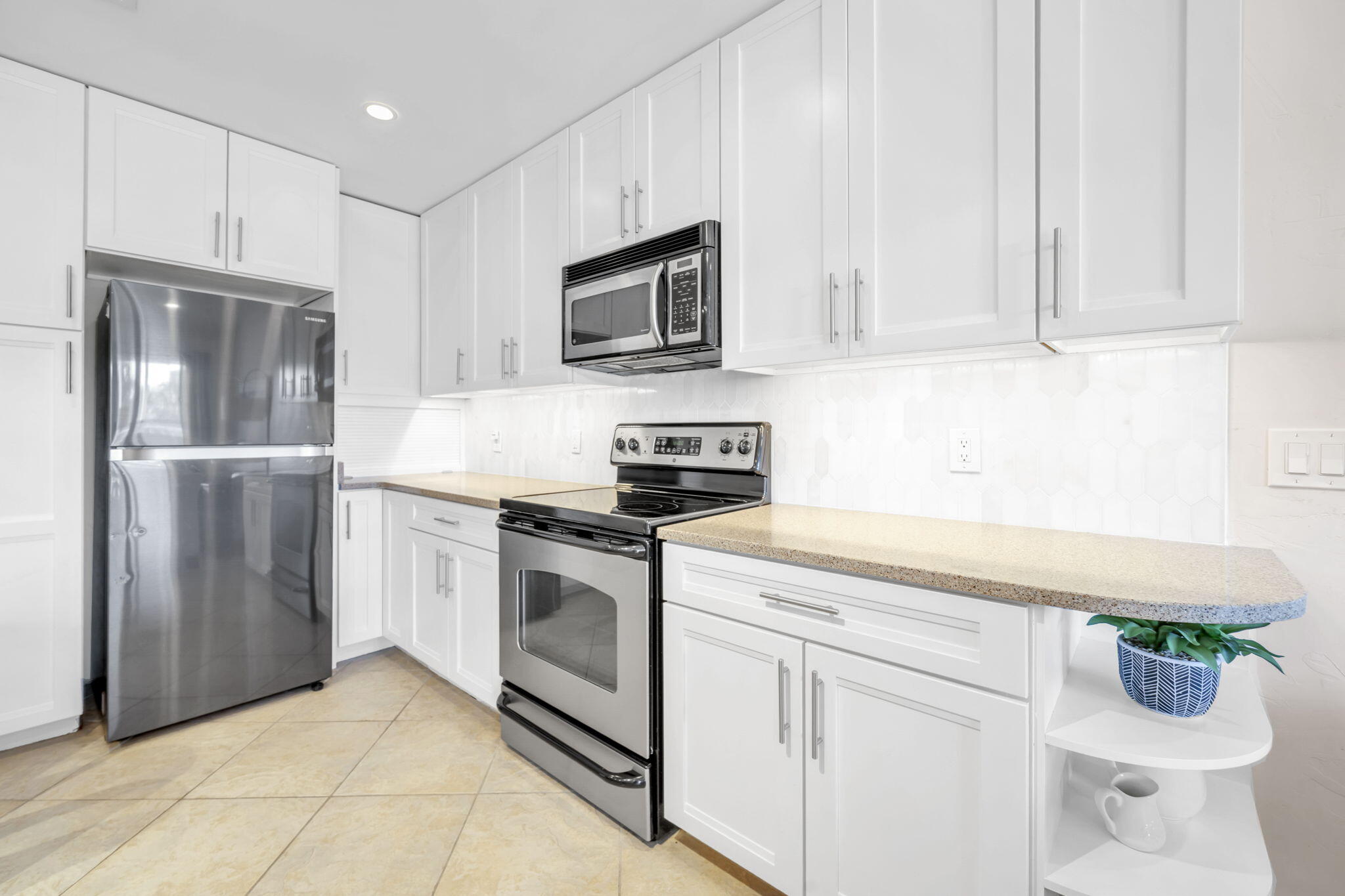 PALMS NORTH CONDO - Residential