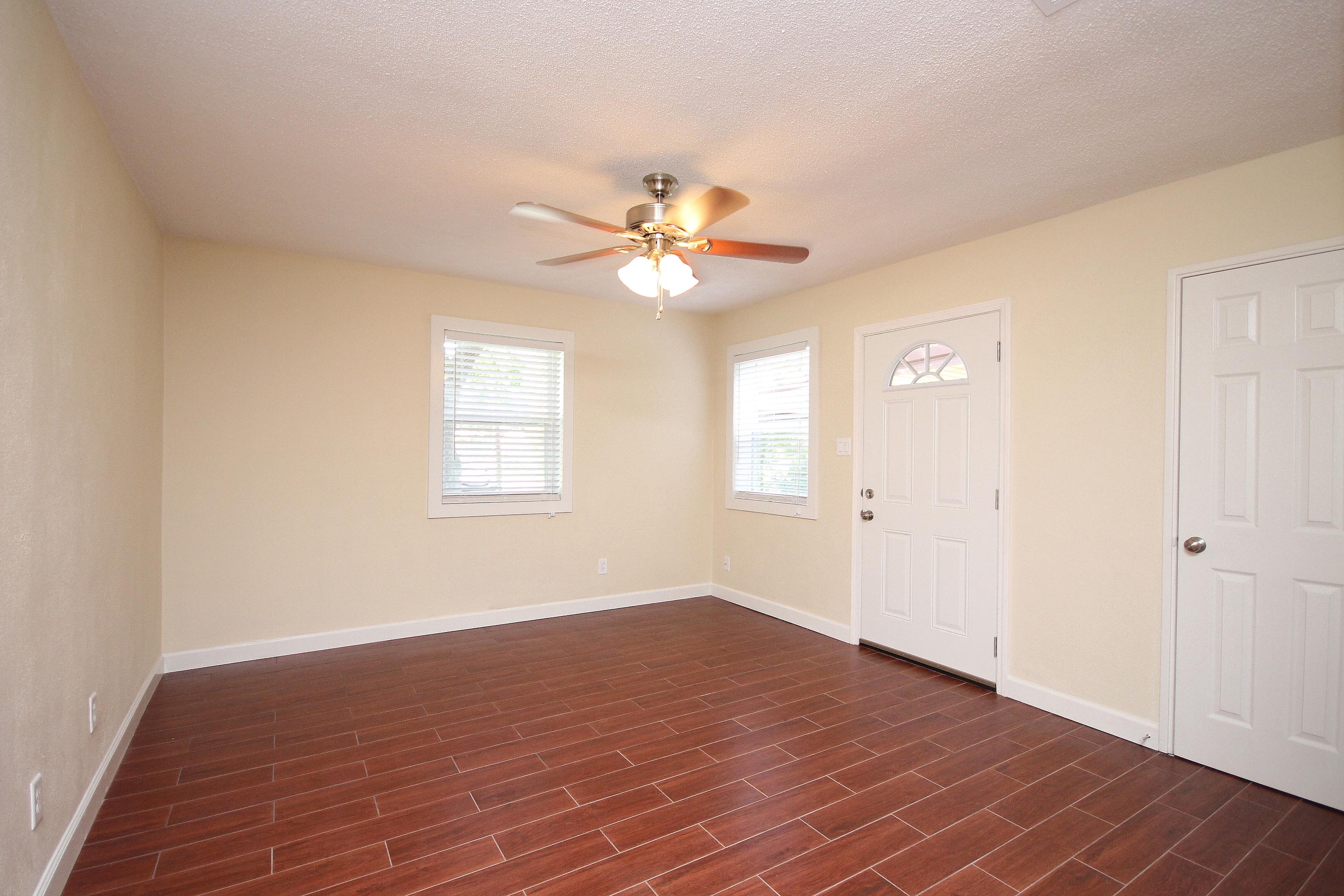 GARNIERS BEACH 2ND - Residential