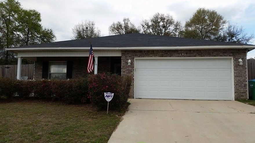 This is a great little home in north Crestview waiting for a new family. Very nicely taken care of from top to bottom. The high ceilings give the home a much larger feel. This house includes an 8 foot privacy fence, a security system to include security cameras and a coded lock on the front door. It is located on a quiet street north of the 10, Duke Field and Eglin Air Force Base.
