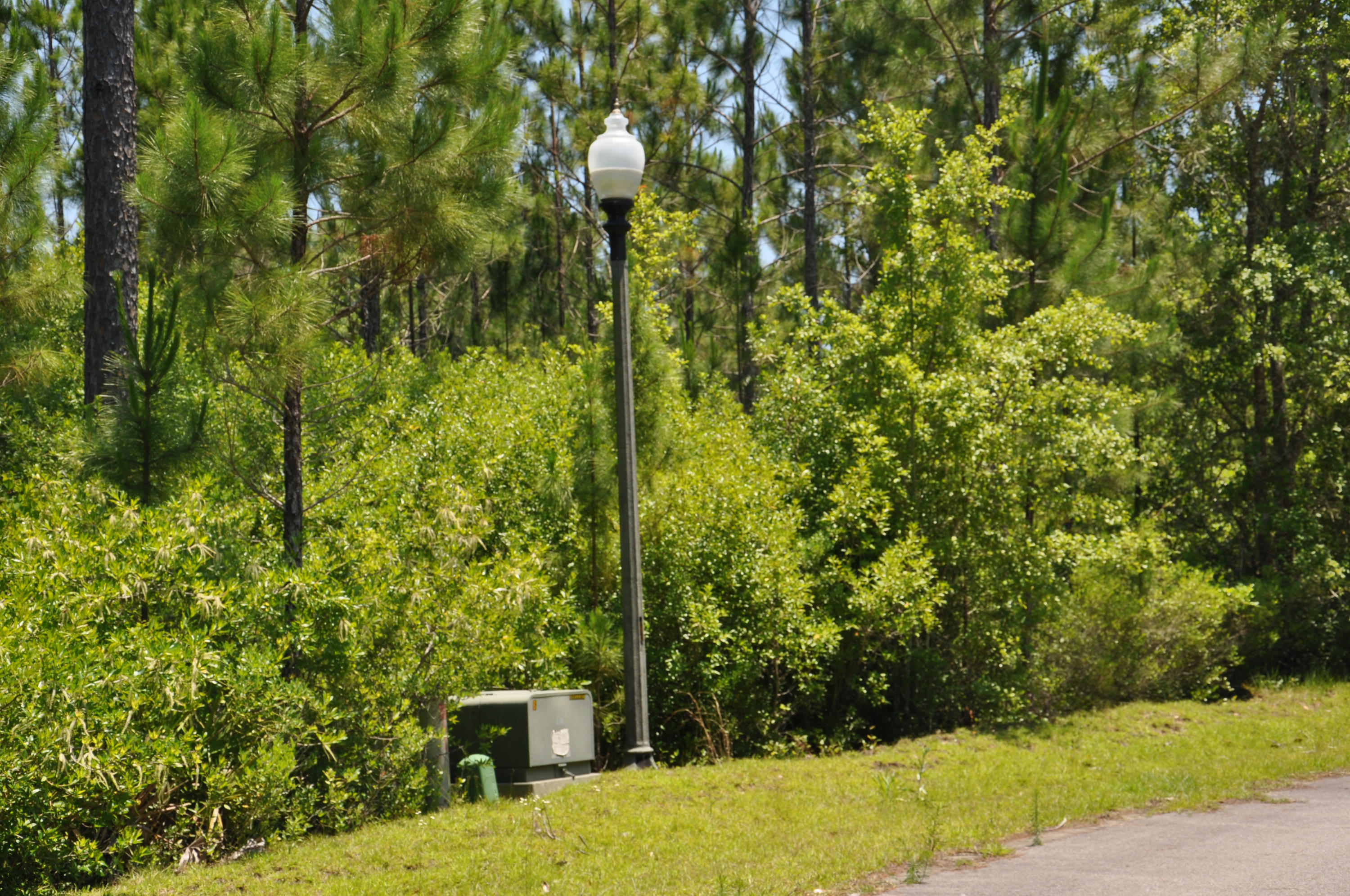 SECLUSION BAY - Land