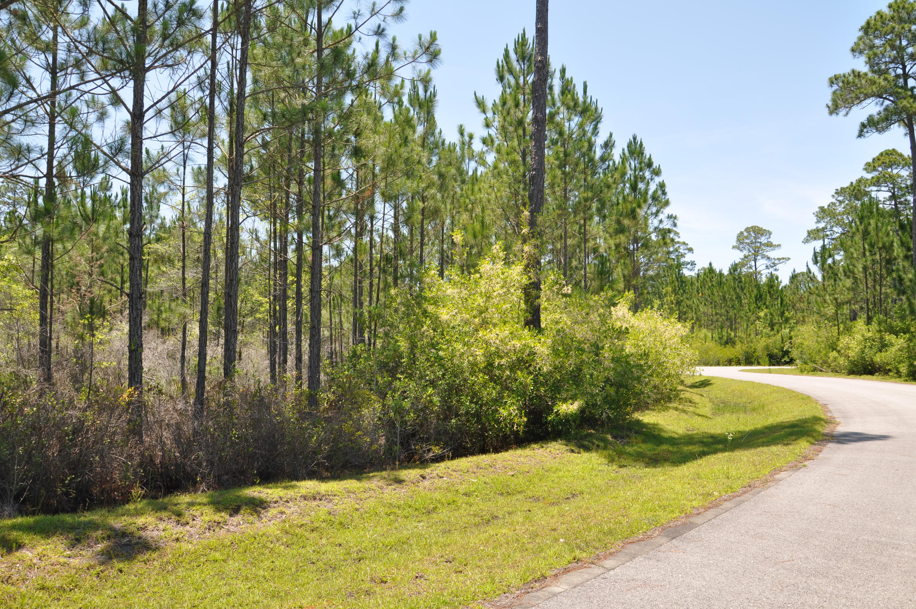 SECLUSION BAY - Land