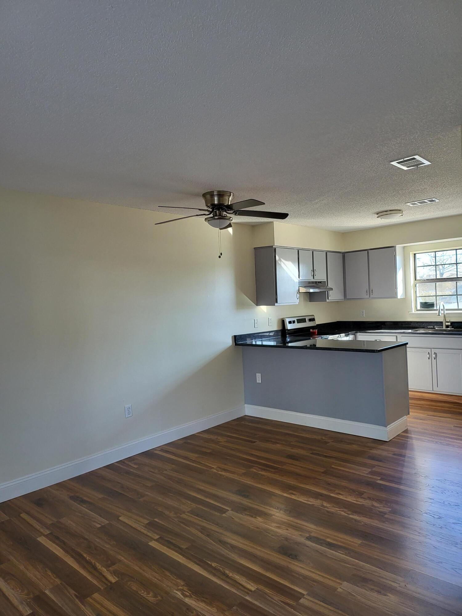 CAMBRIDGE T/H - Residential