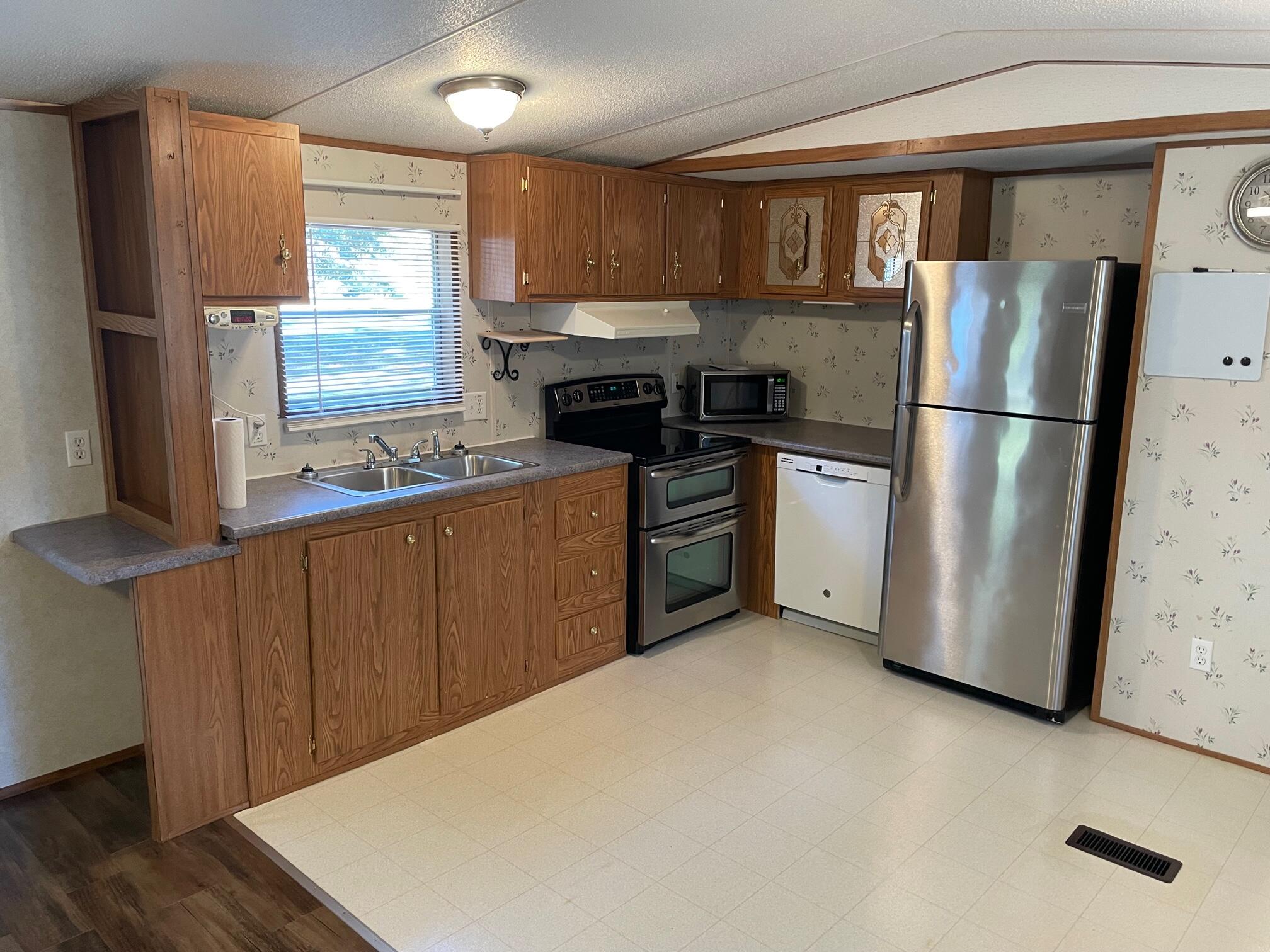 Metes and bounds - Residential Lease