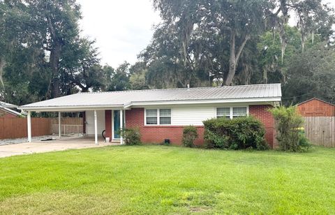 A home in Niceville