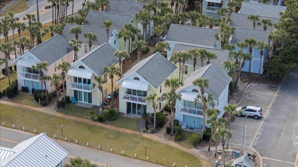 NANTUCKET COTTAGES - Residential