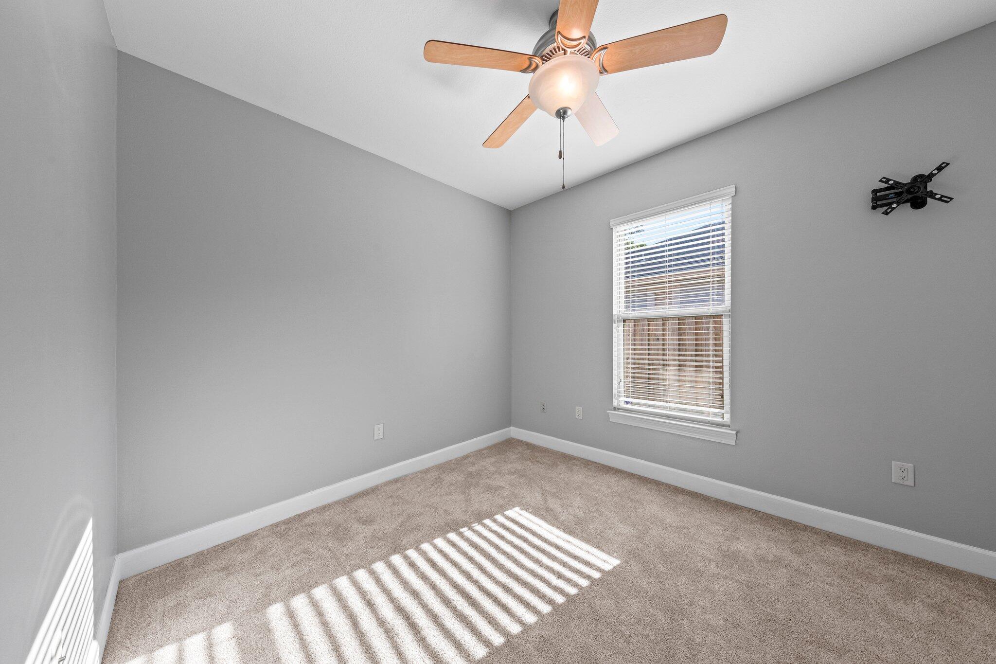 CHARDONNAY ESTATES - Residential