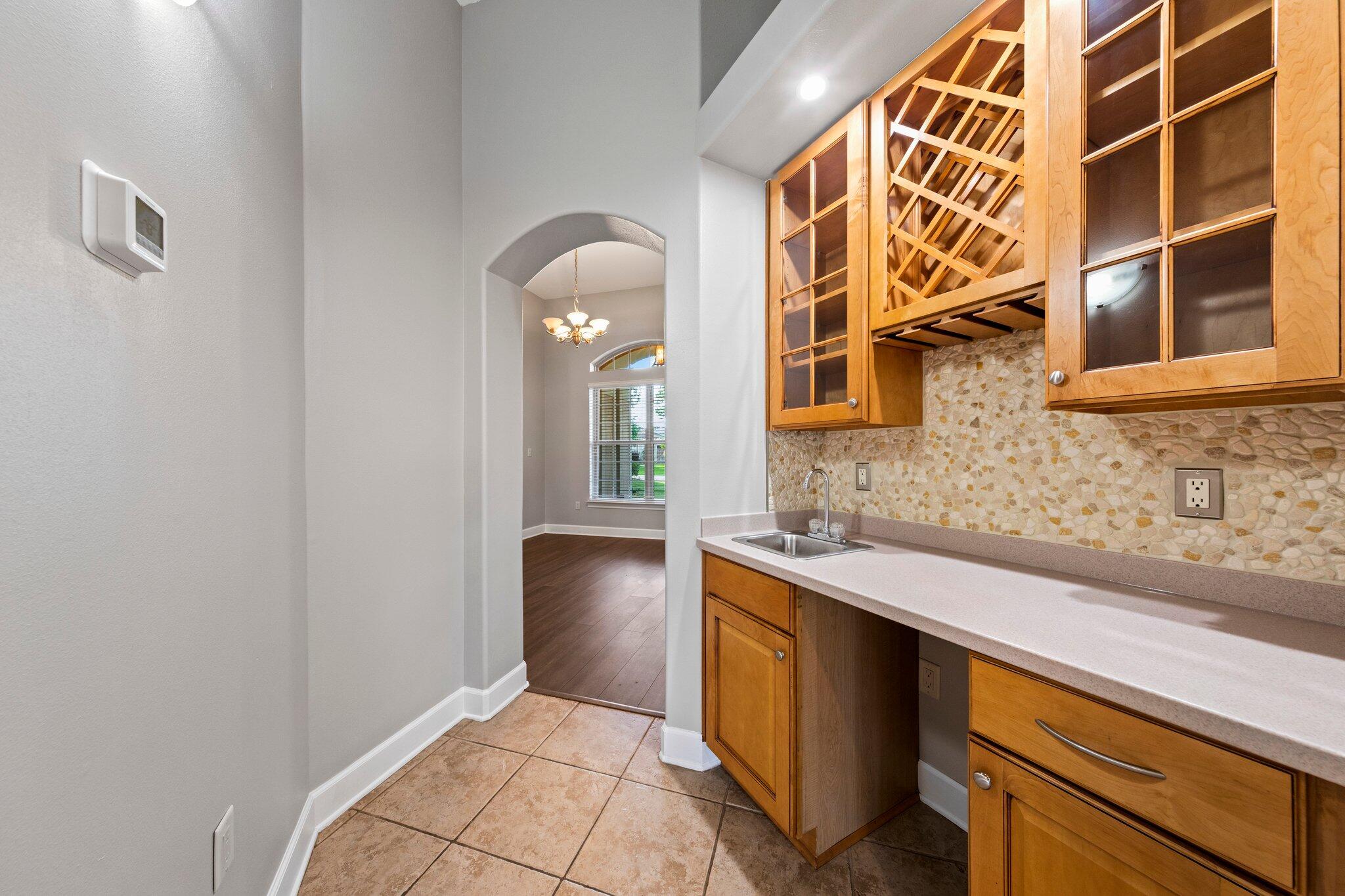 CHARDONNAY ESTATES - Residential