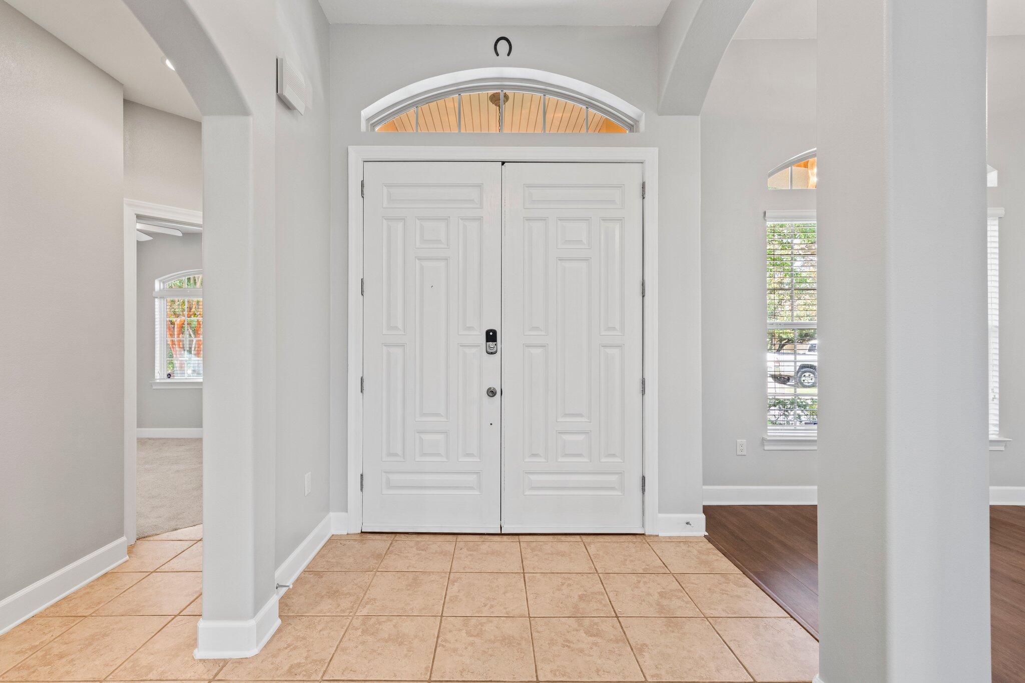 CHARDONNAY ESTATES - Residential