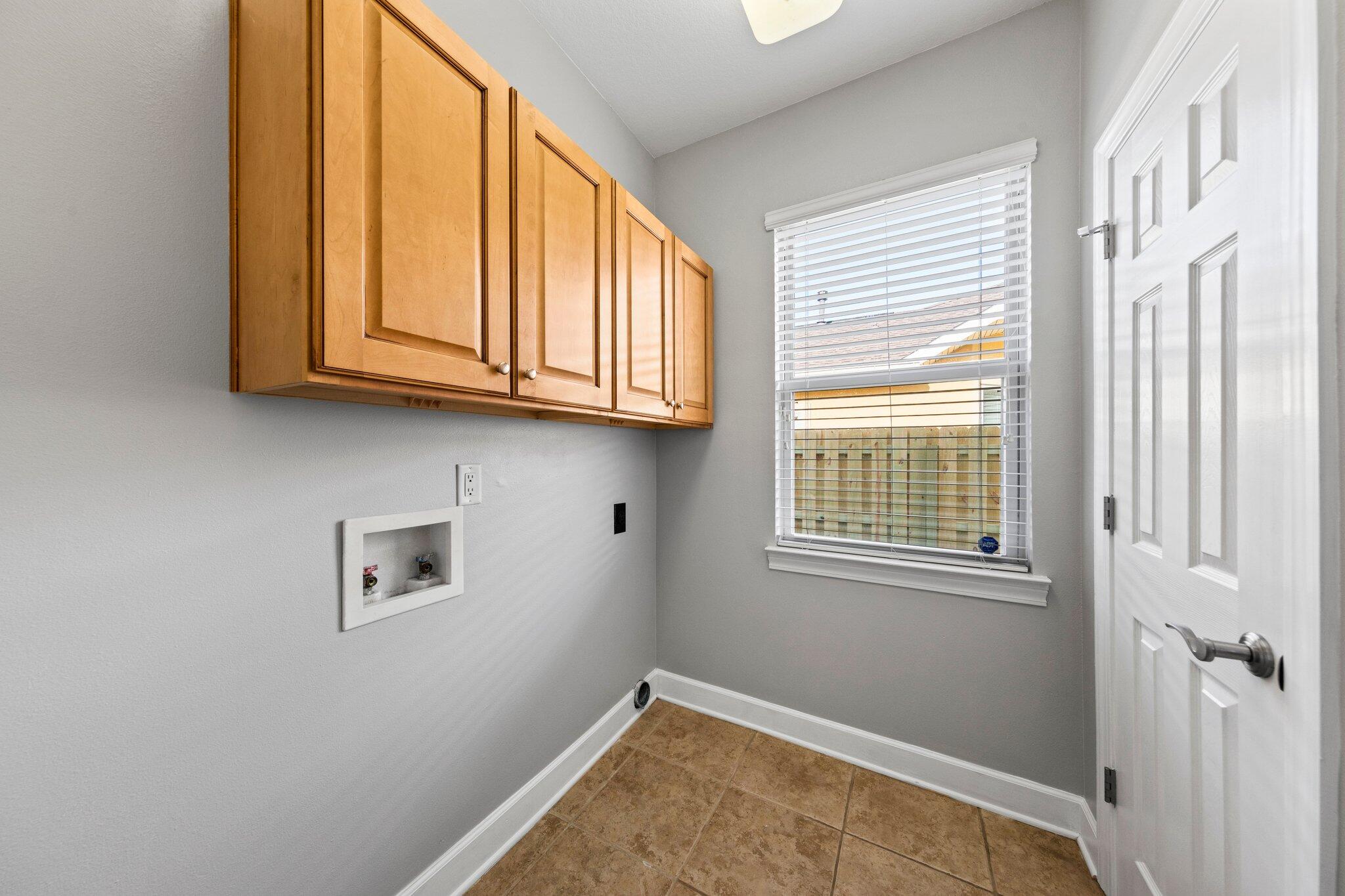 CHARDONNAY ESTATES - Residential