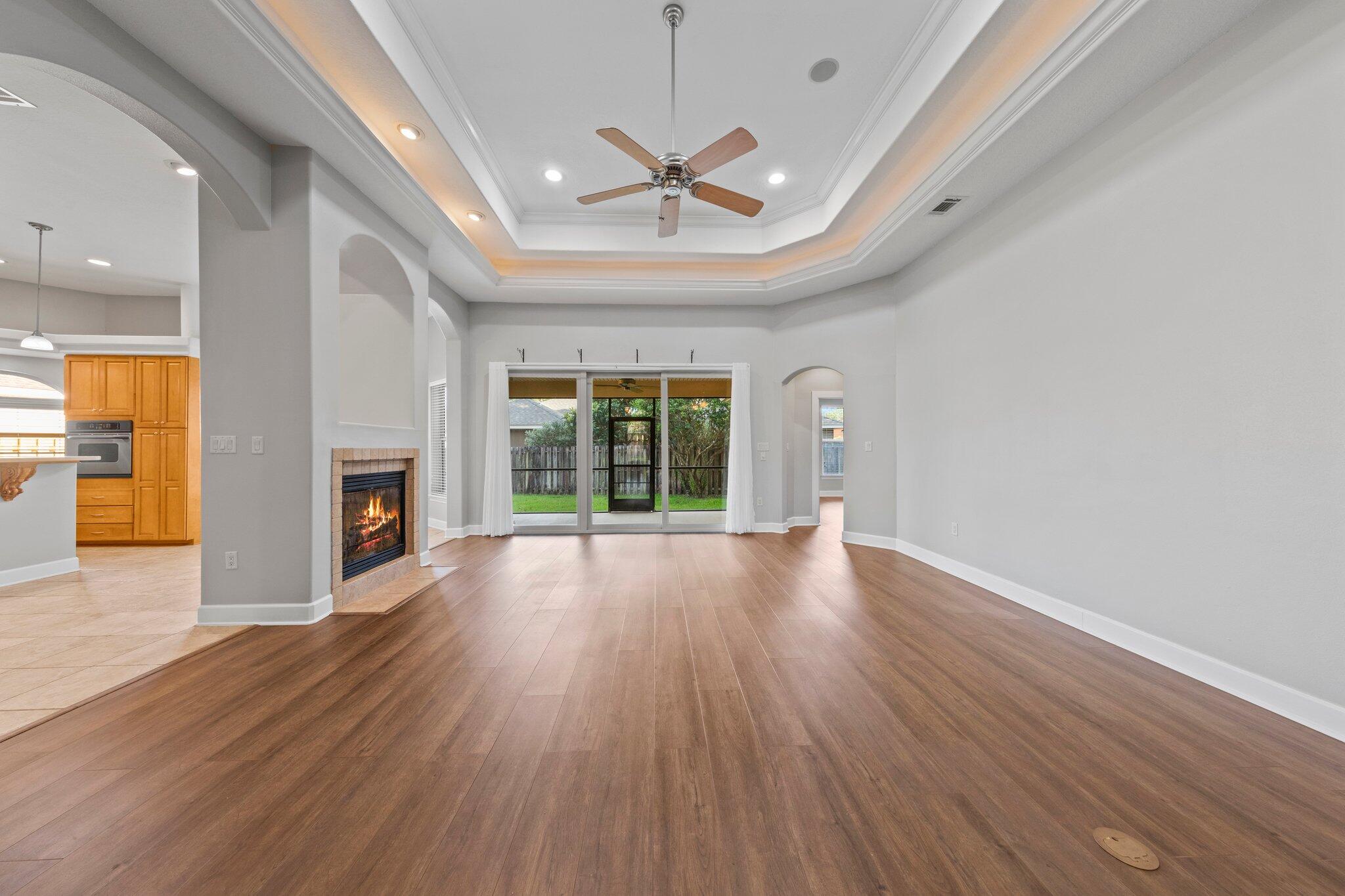 CHARDONNAY ESTATES - Residential