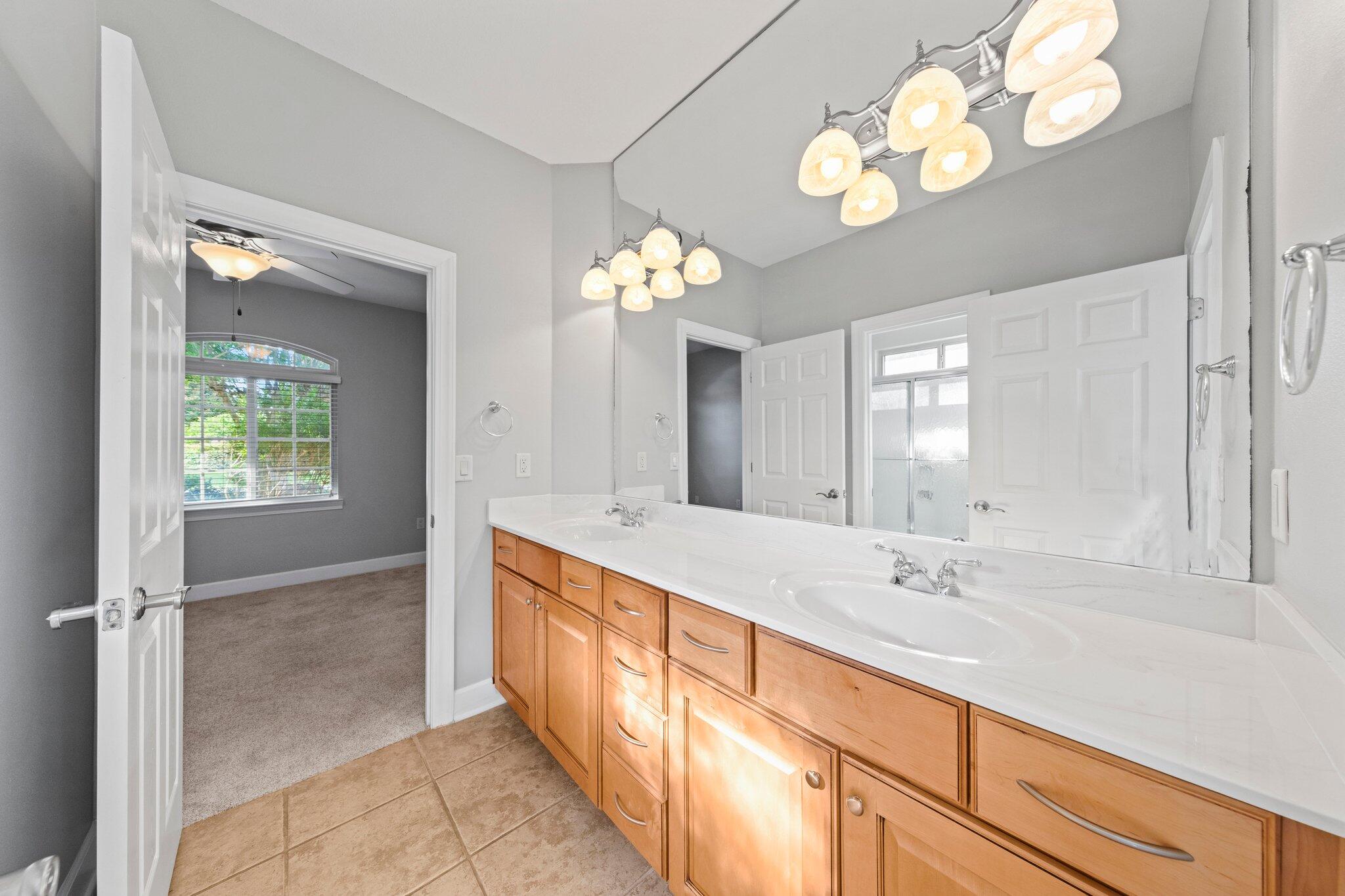 CHARDONNAY ESTATES - Residential