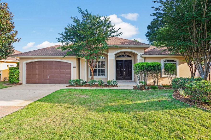 Wonderful family home in Chardonnay Estates. There is a newer roof (2019) and AC, and has been freshly painted both inside and out. This home is 3 bedrooms, 2 1/2 bathrooms and ready for you to move right in and enjoy. Double entry doors greet you as you enter this beautiful home, a large living area, formal dining room, kitchen w/eating area and snack bar, walk thru butler's pantry, and a double sided gas fireplace are all part of the open, comfortable family/entertainment space. Walk through the oversized sliding door to a screened in back porch and relax in your fenced back yard.