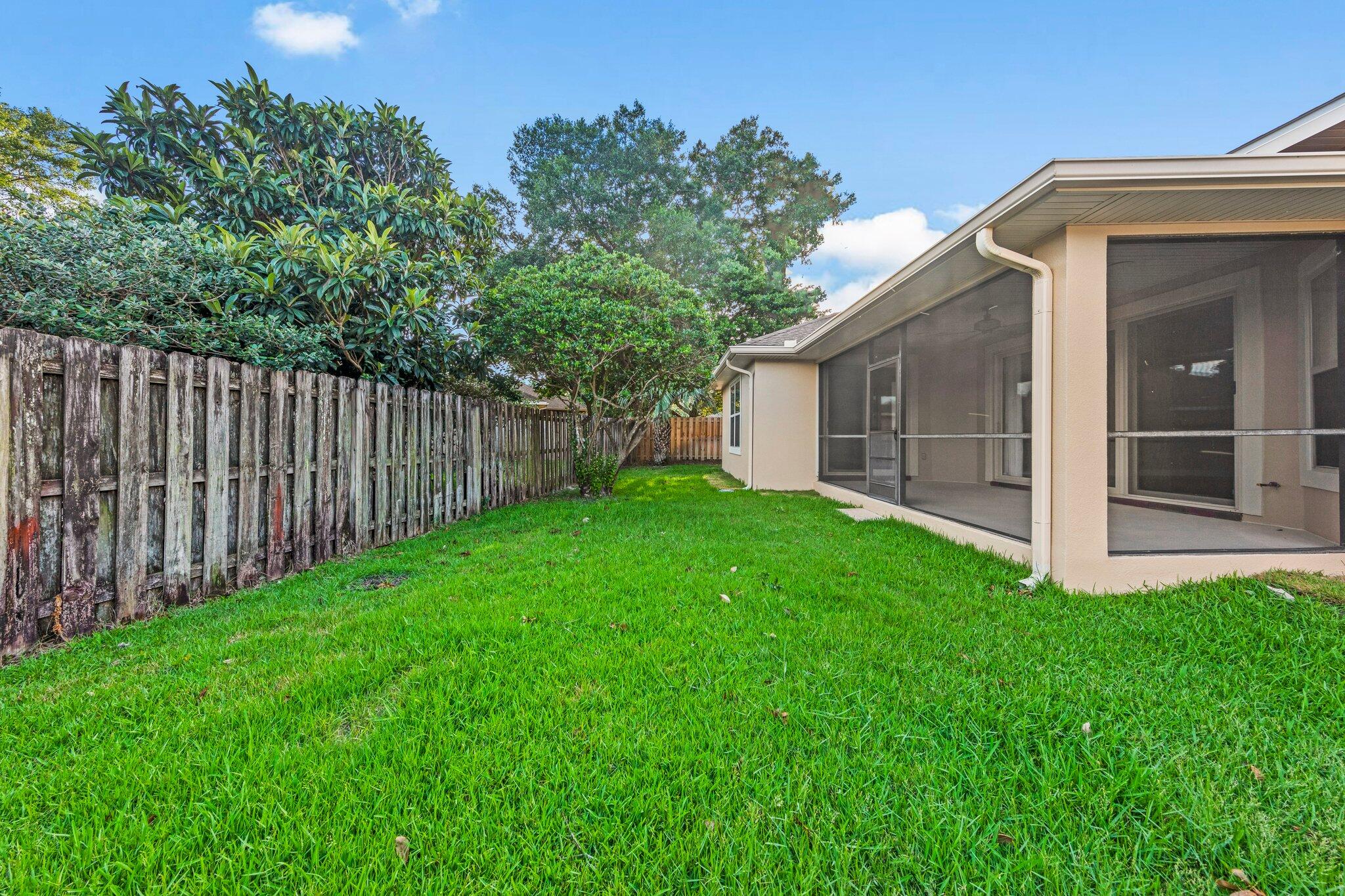 CHARDONNAY ESTATES - Residential