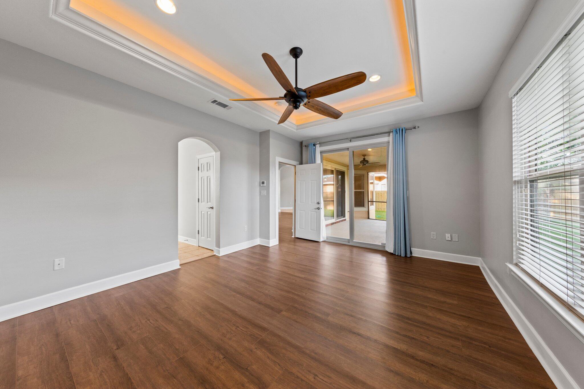 CHARDONNAY ESTATES - Residential