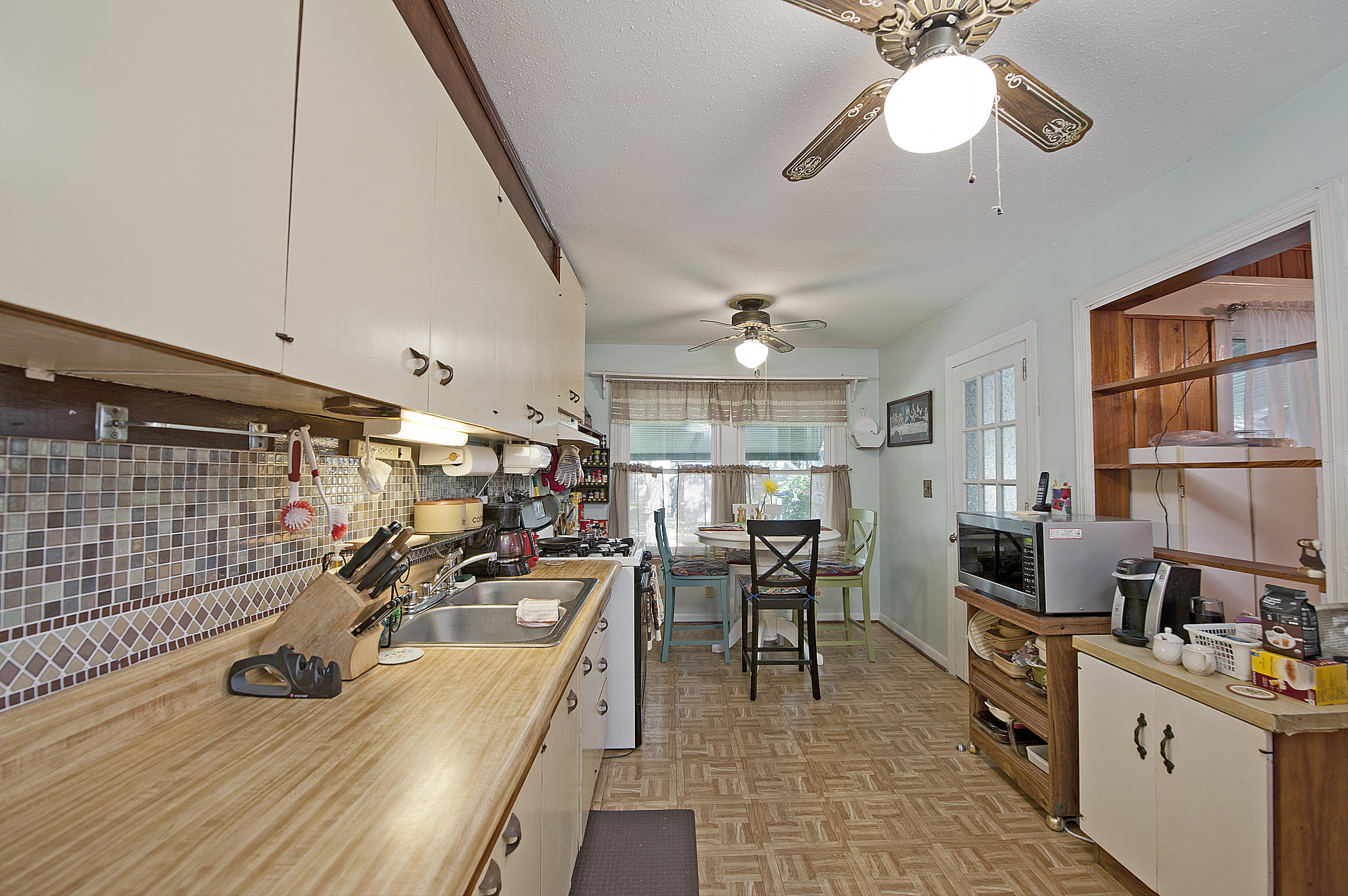 ELLIOTTS POINT - Residential