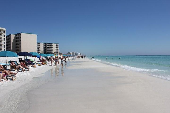 ISLANDER CONDO - Residential