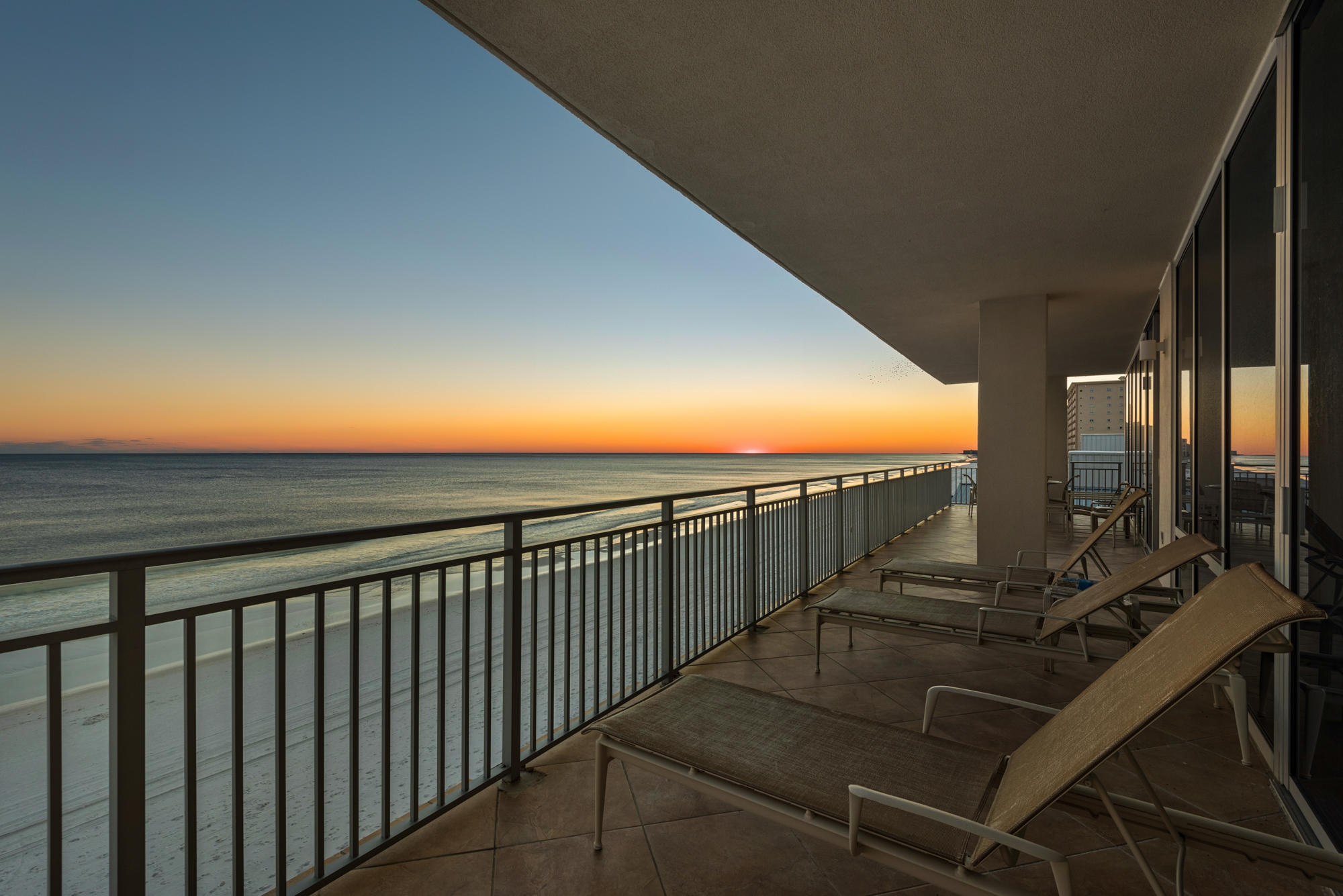 SIGNATURE BEACH - Residential