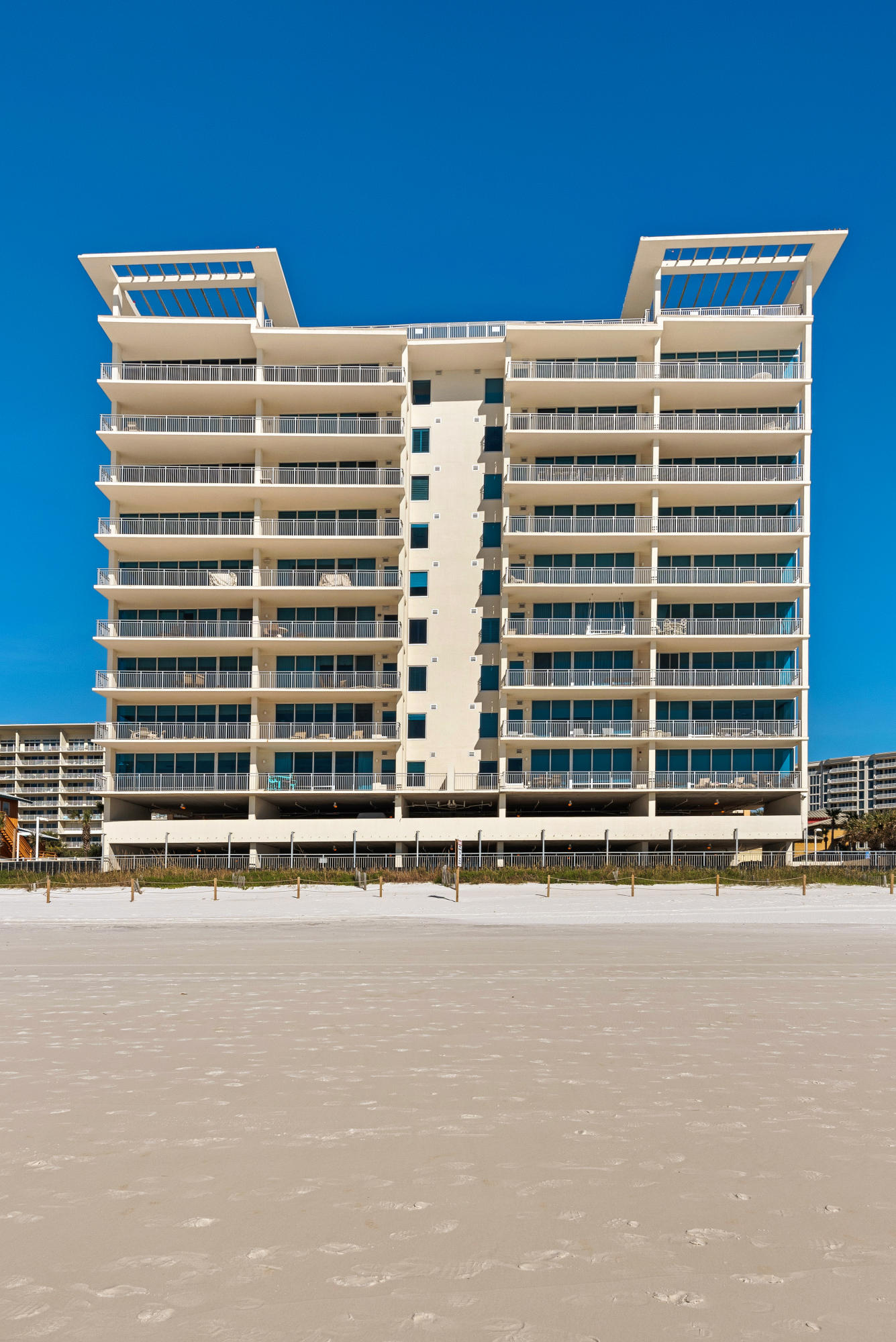 SIGNATURE BEACH - Residential