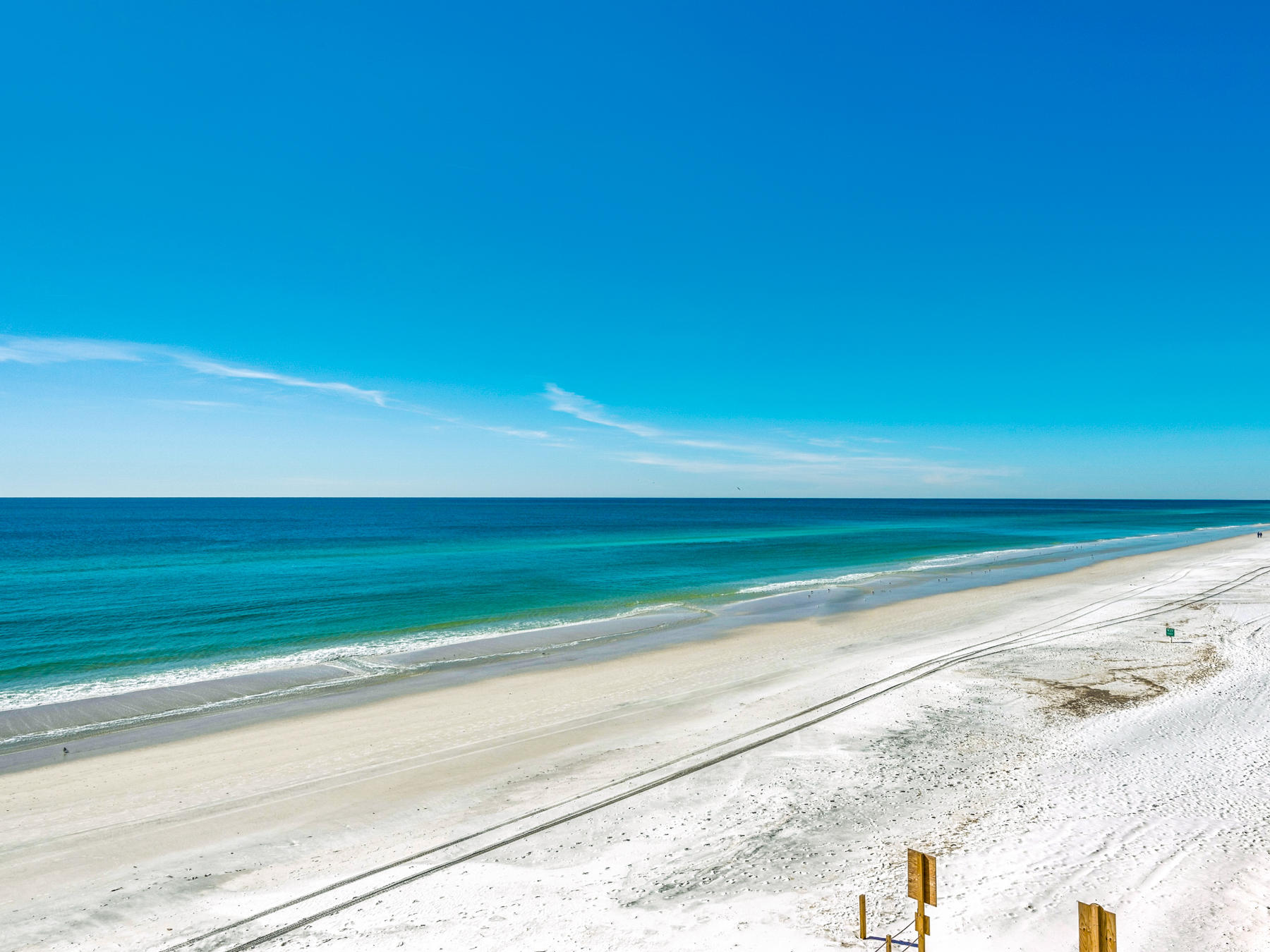 SIGNATURE BEACH - Residential