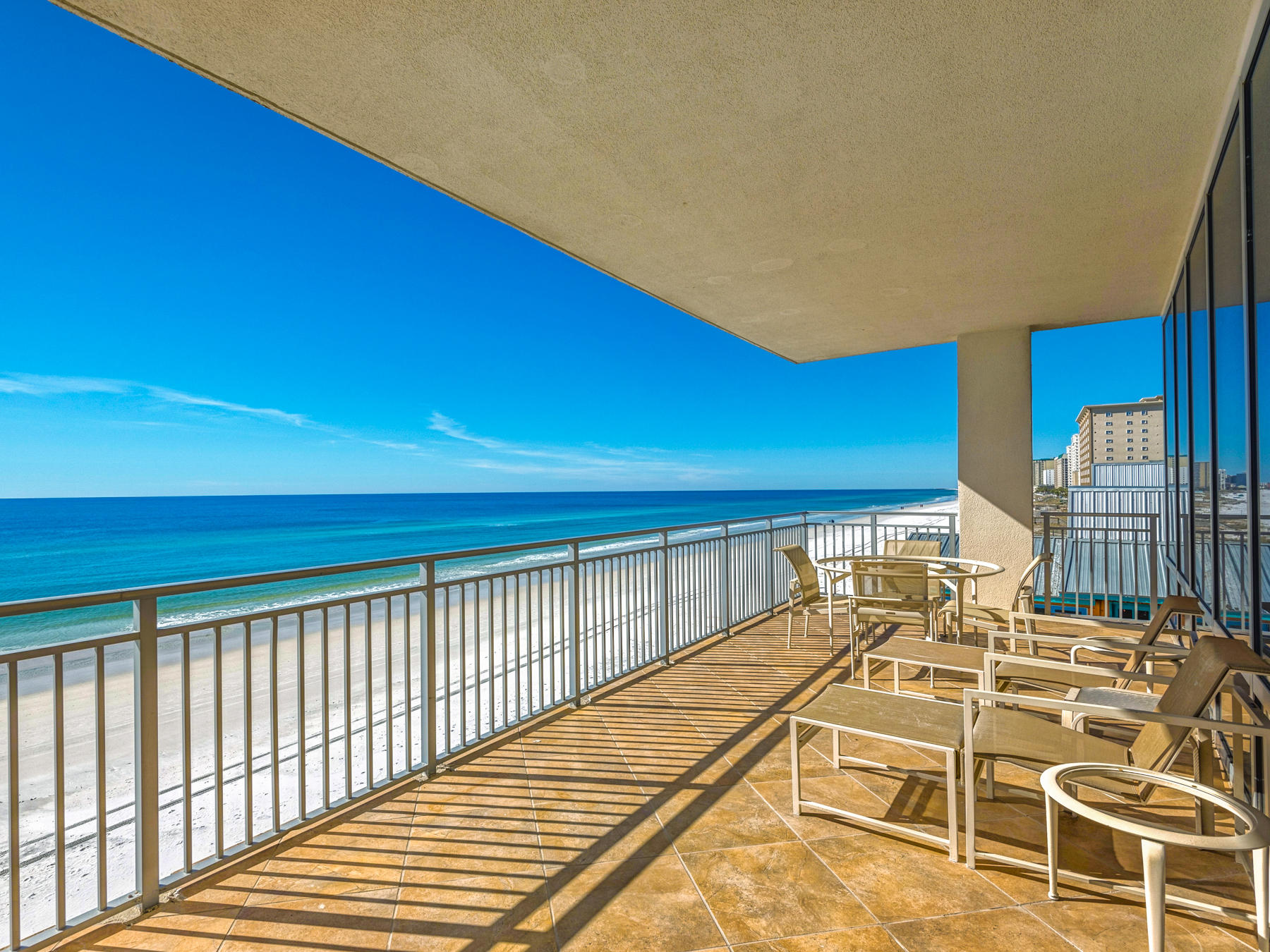 SIGNATURE BEACH - Residential