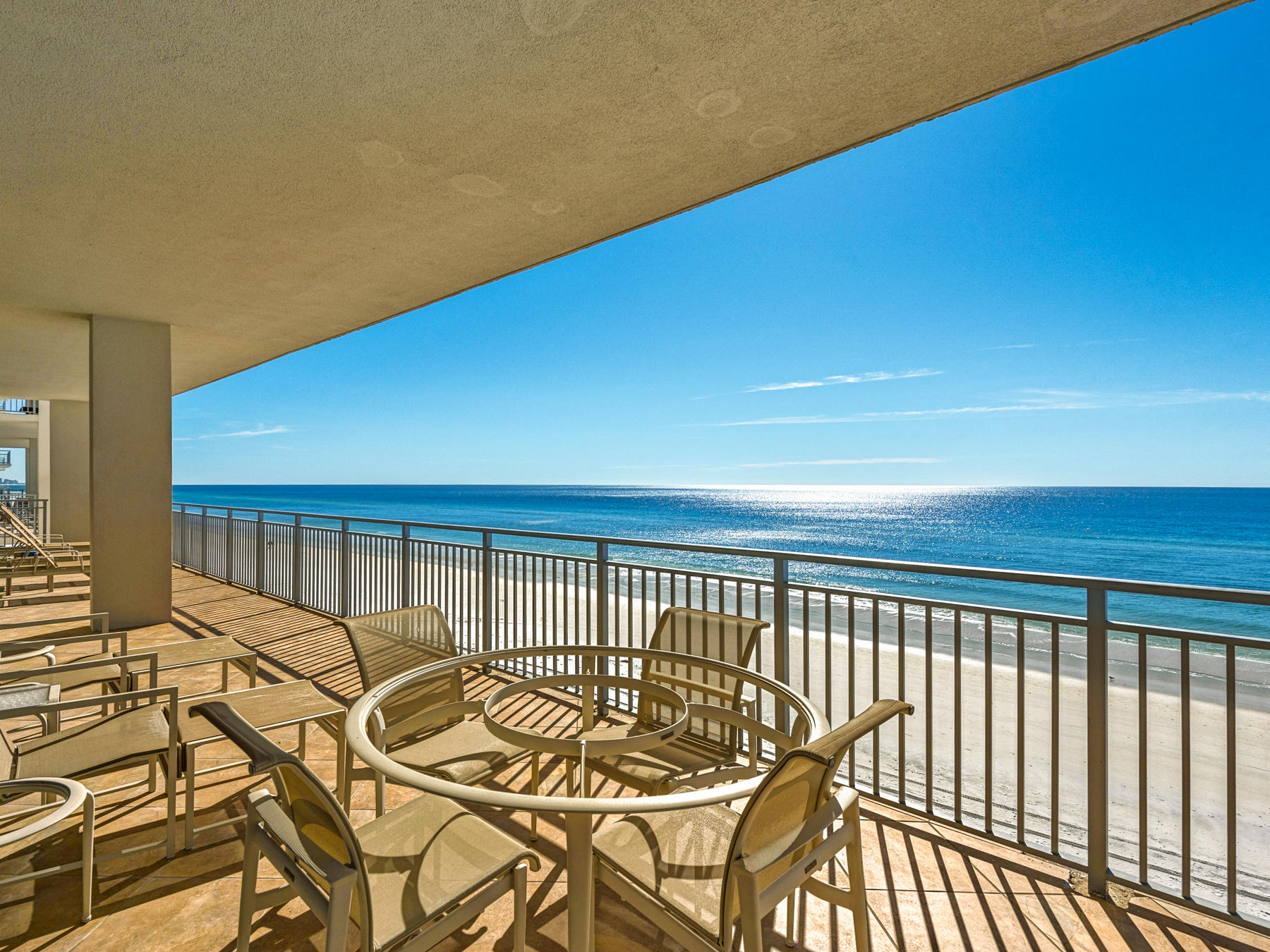 SIGNATURE BEACH - Residential