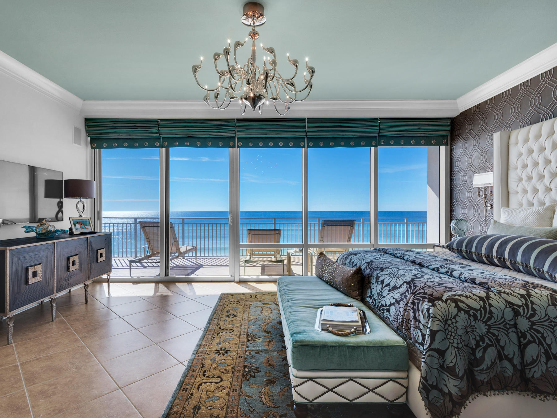 SIGNATURE BEACH - Residential