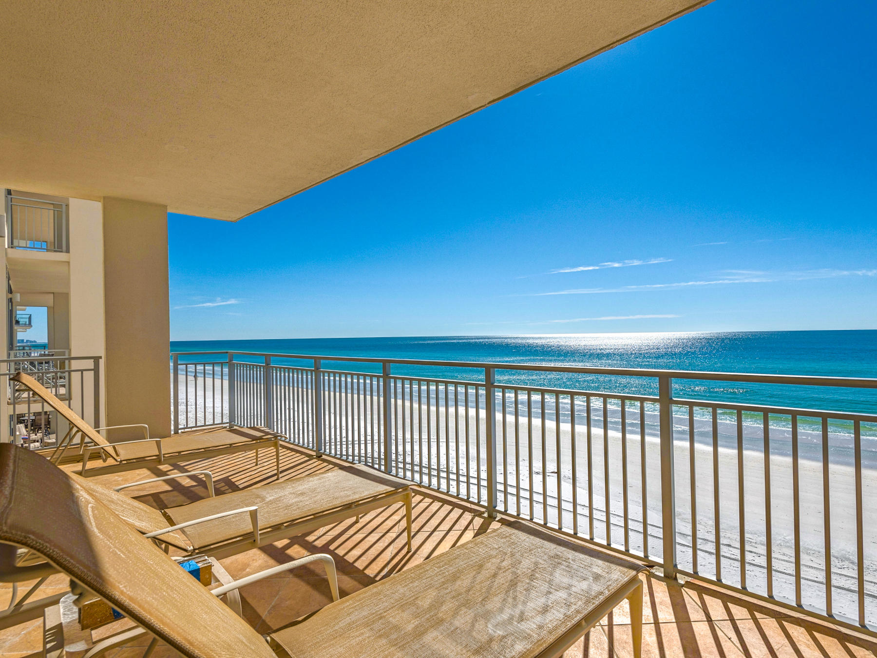 SIGNATURE BEACH - Residential