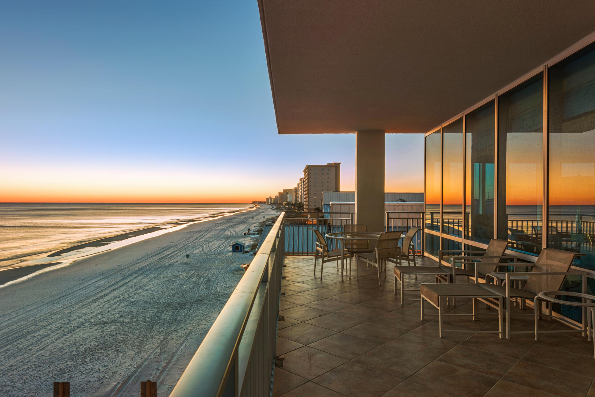SIGNATURE BEACH - Residential