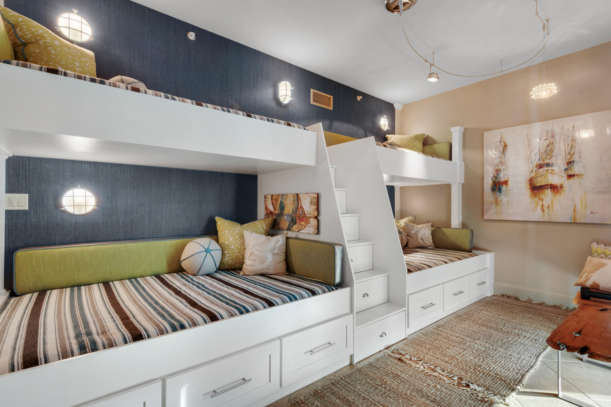 SIGNATURE BEACH - Residential