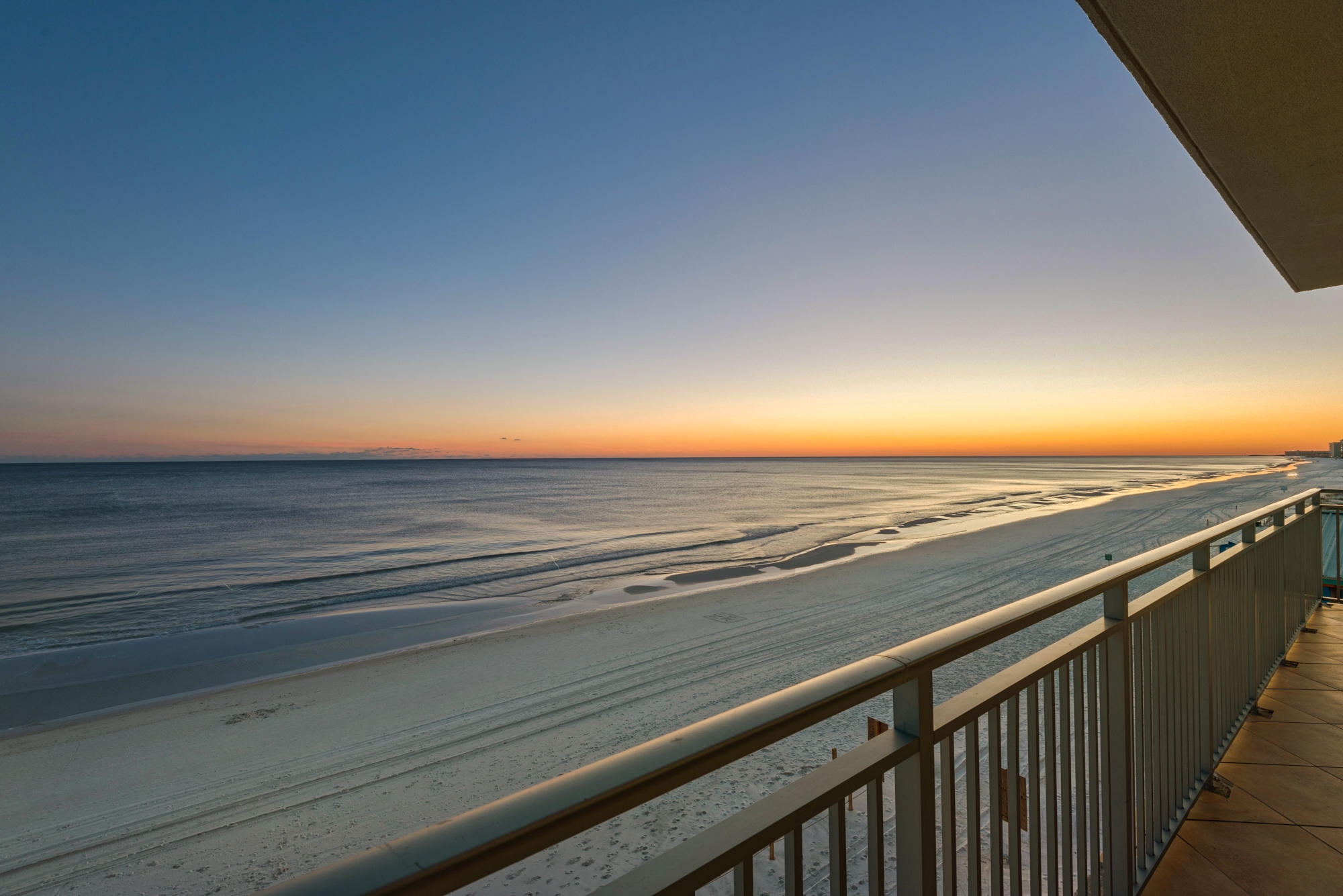 SIGNATURE BEACH - Residential