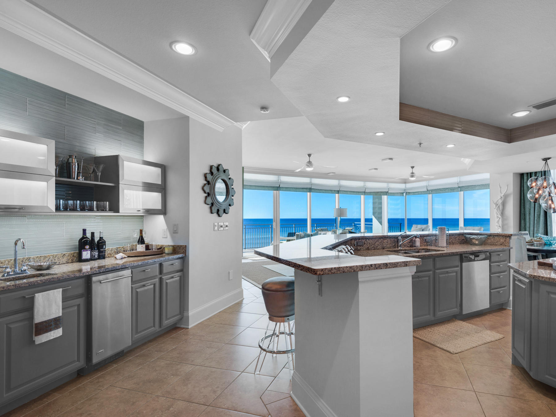 SIGNATURE BEACH - Residential