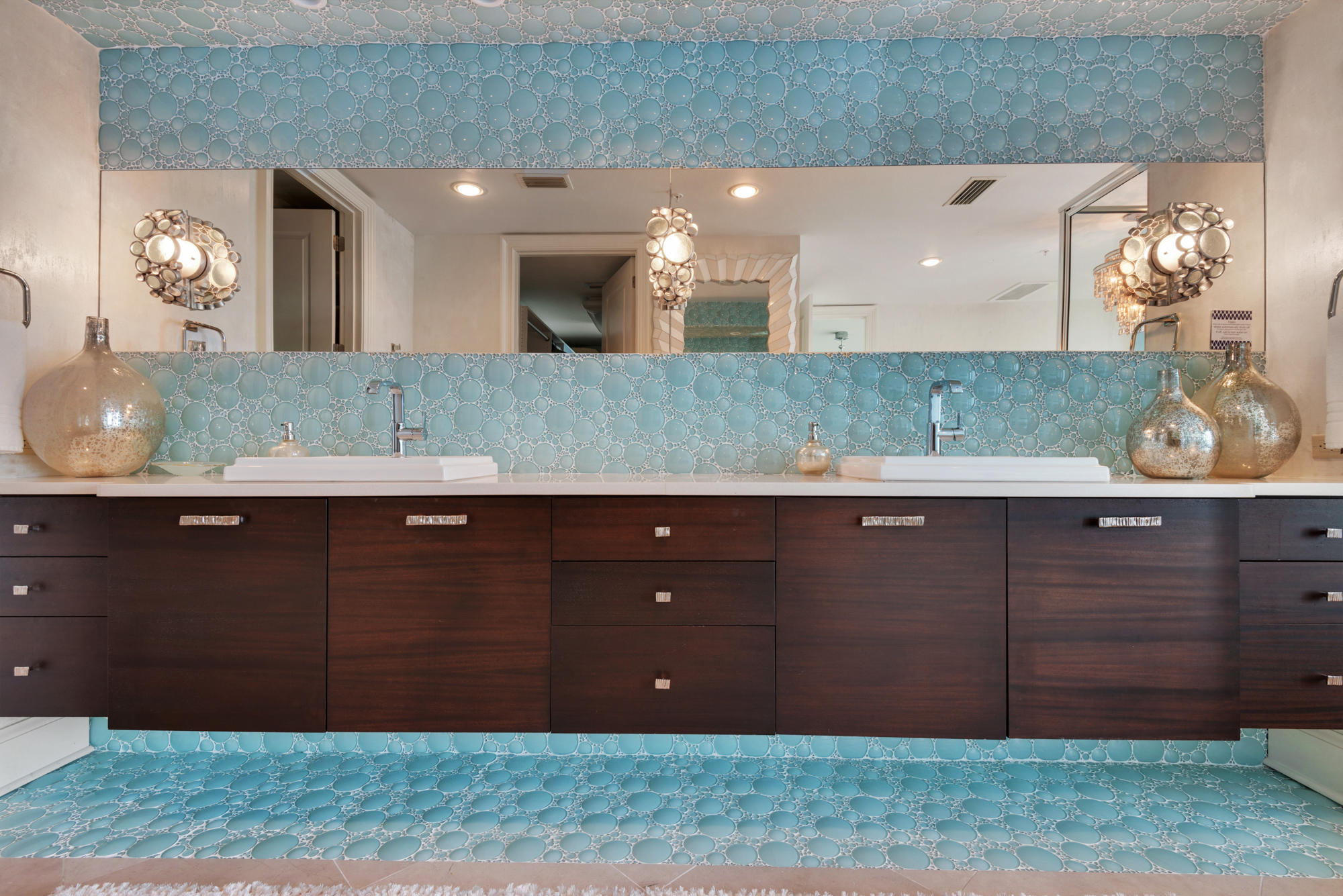 SIGNATURE BEACH - Residential