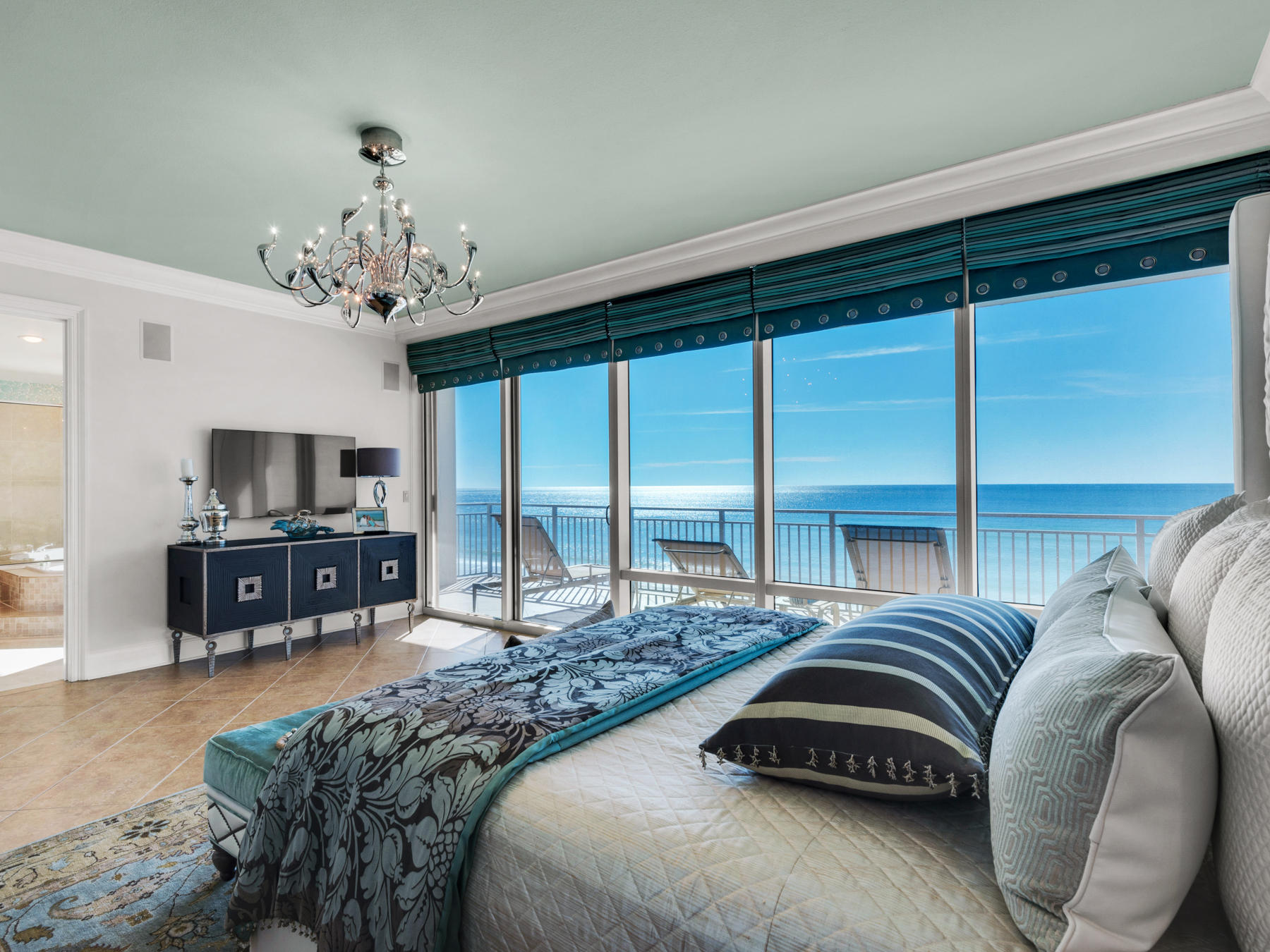 SIGNATURE BEACH - Residential