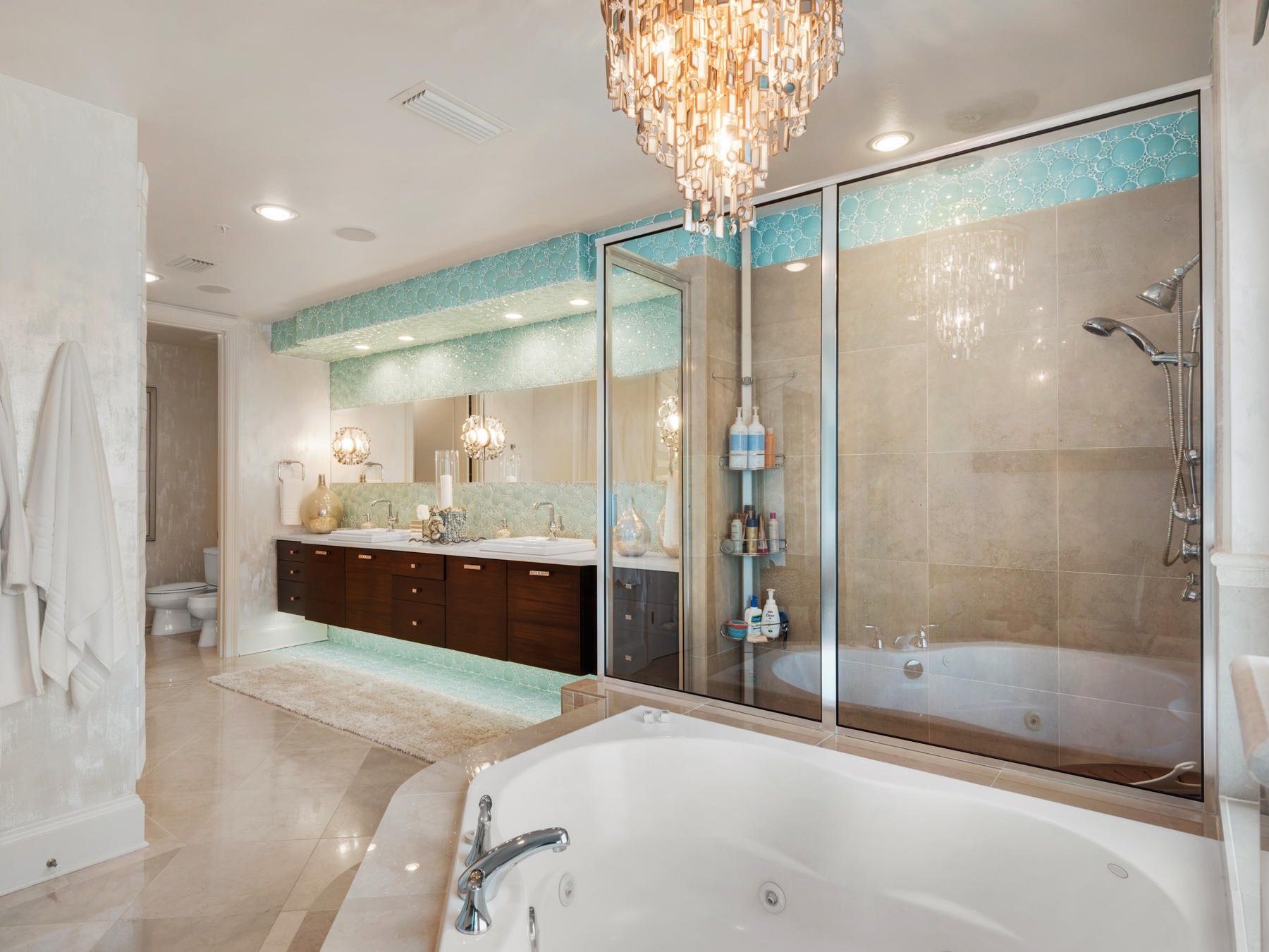 SIGNATURE BEACH - Residential