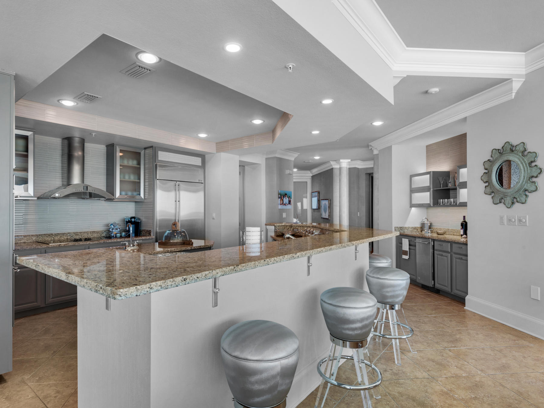 SIGNATURE BEACH - Residential