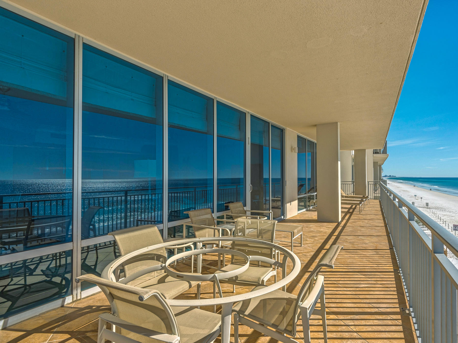 SIGNATURE BEACH - Residential