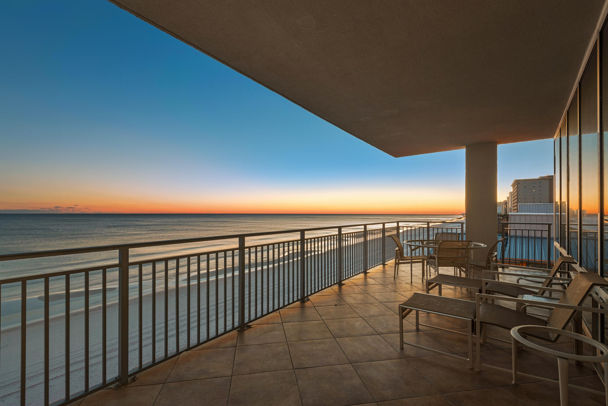 SIGNATURE BEACH - Residential